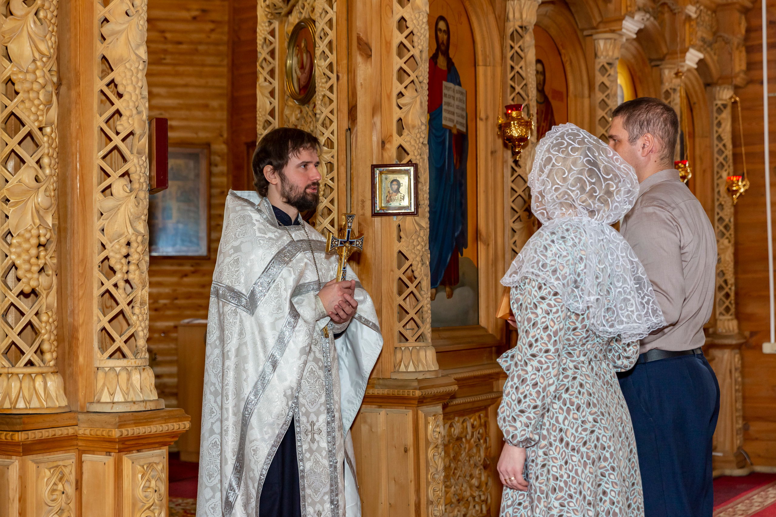 Фото и видео съемка Венчания. Свадебный фотограф Марина Суворова и видеооператор Олег Петров