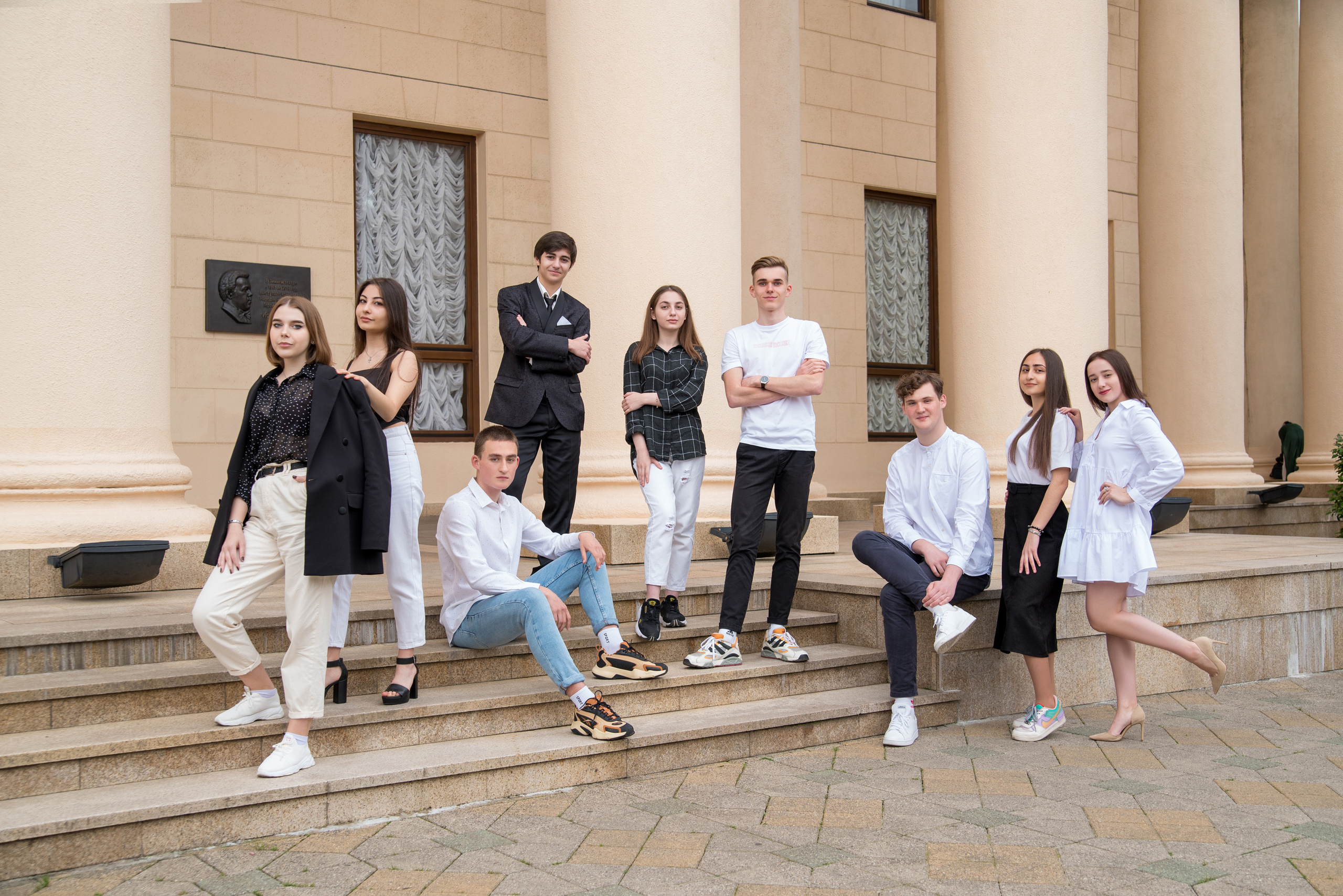 9-11 классы. Выпускные альбомы в Сочи Сюткина Наталья