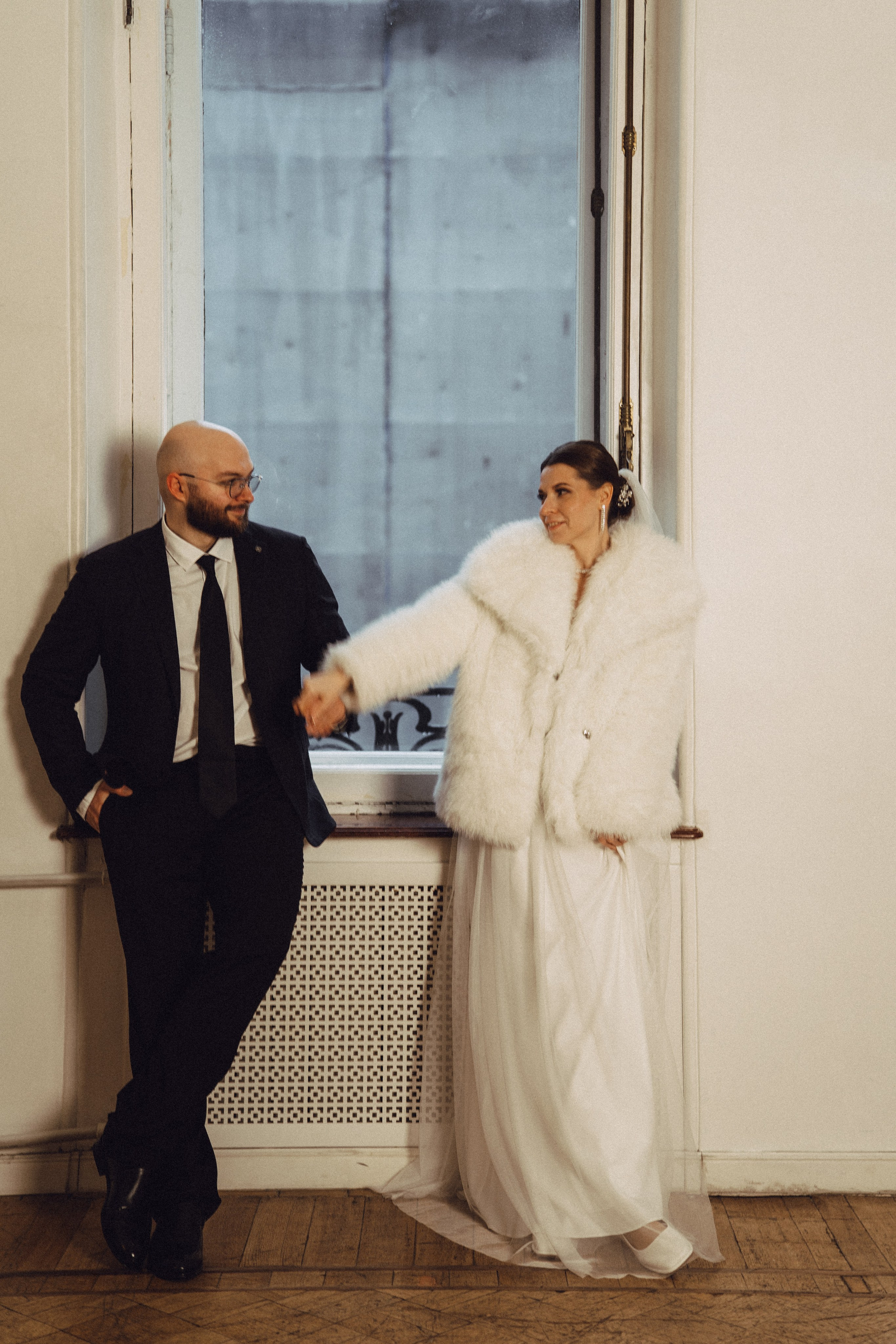 СВАДЕБНАЯ СЬЕМКА ВО ВТОРОМ ДВОРЦЕ (ДЕКАБРЬ) ТАКЖЕ СЬЕМКА В СТУДИИ НА ЧЕРНЫШЕВСКОЙ. Профессиональный фотограф, Санкт-Петербург — Виктория Богомолова