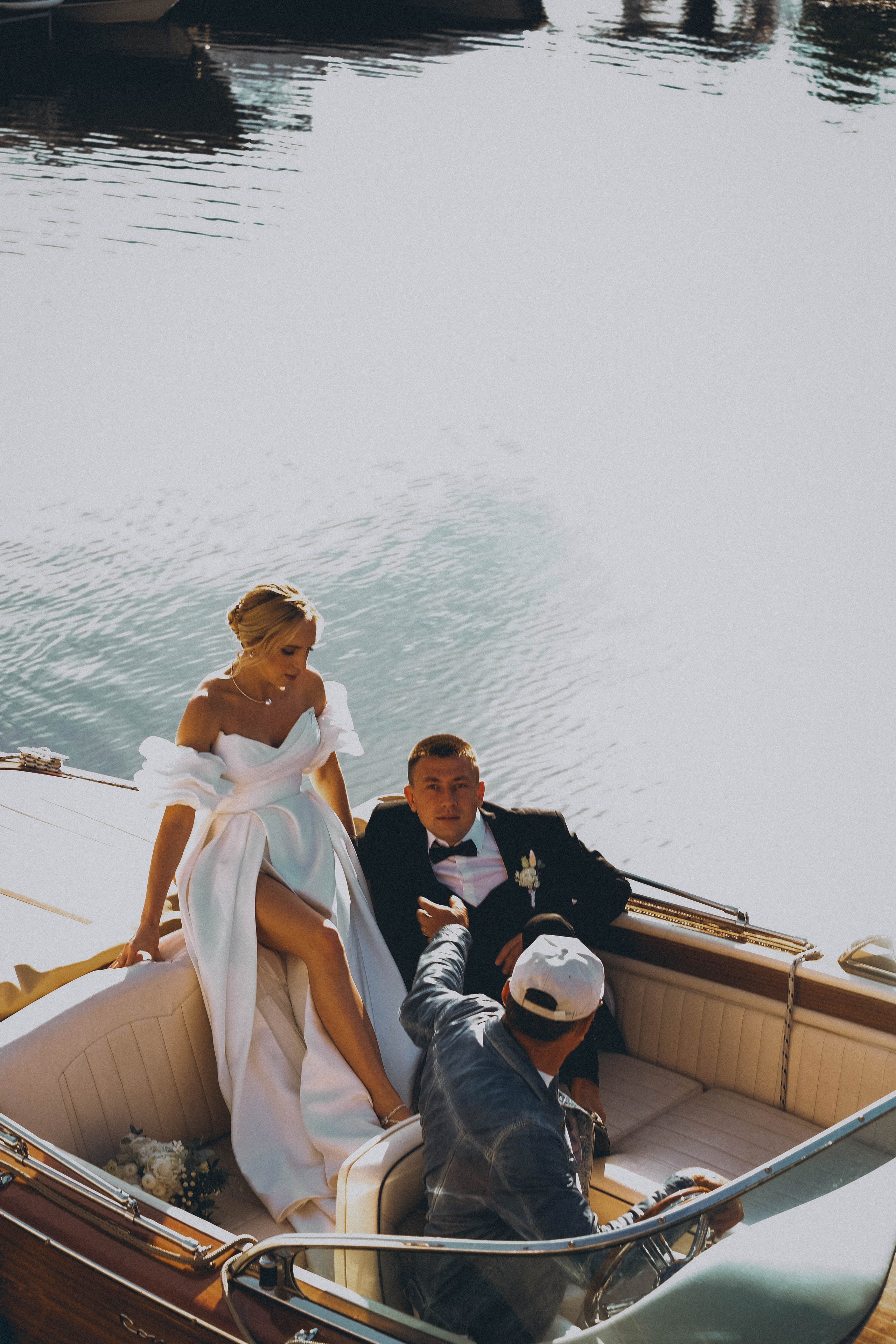 СВАДЕБГНАЯ ПРОГУЛКА ПО КАНАЛ САНКТ-ПЕТЕРБУРГА НА КАТЕРЕ. Профессиональный фотограф, Санкт-Петербург — Виктория Богомолова