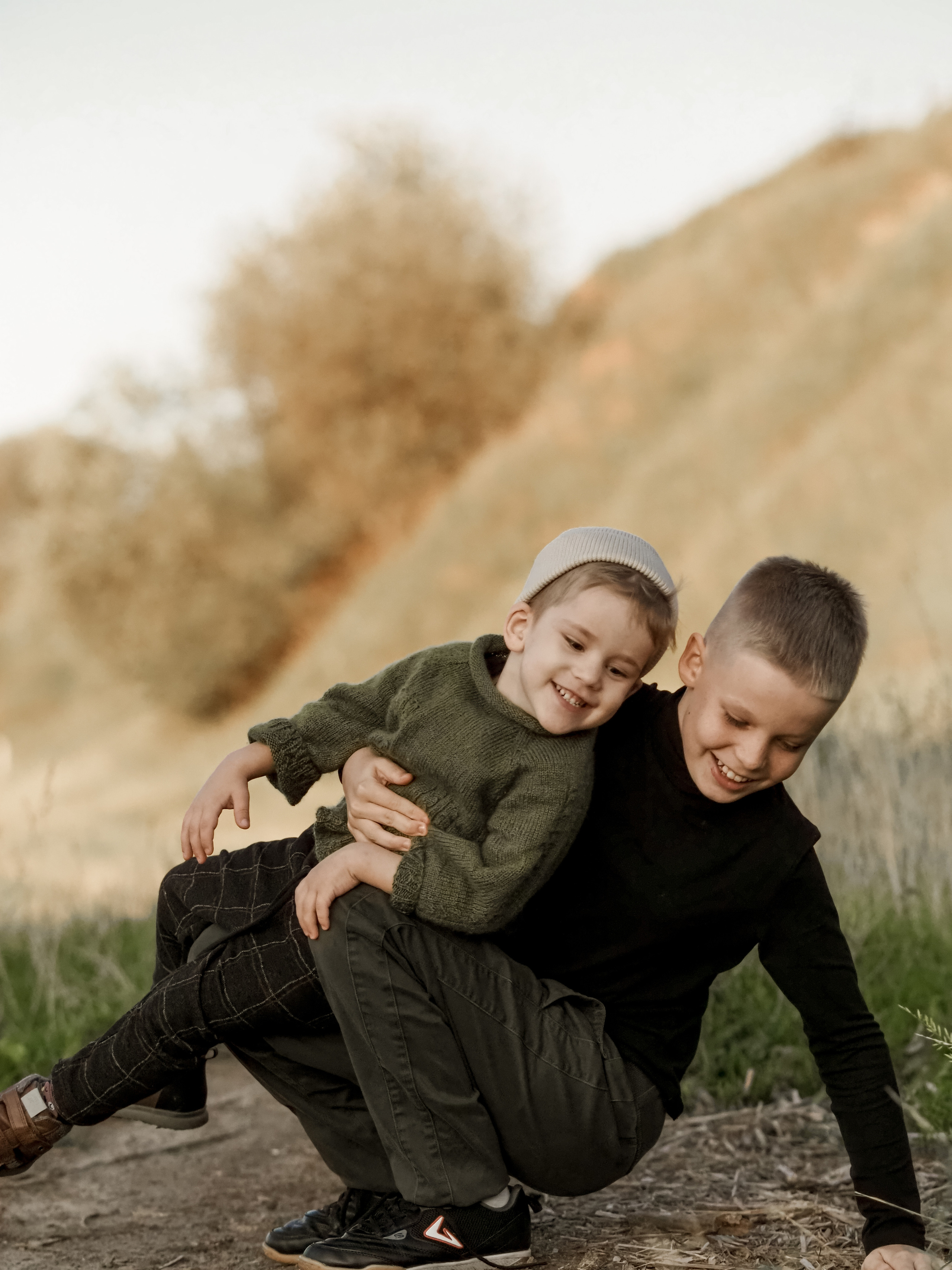 Холмы на закате. Фотограф Рязань. Семейный Свадебный фотограф