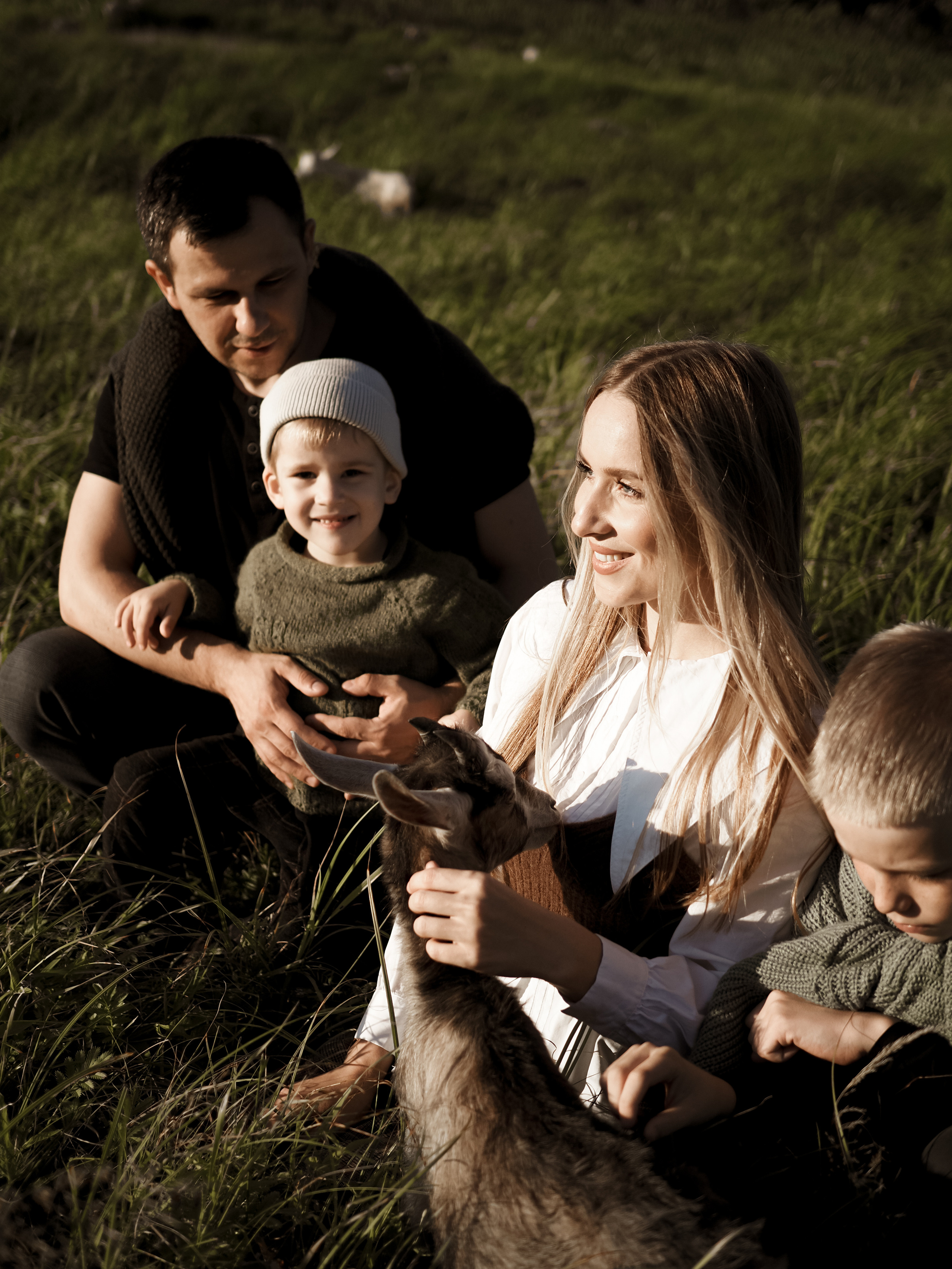 Холмы на закате. Фотограф Рязань. Семейный Свадебный фотограф