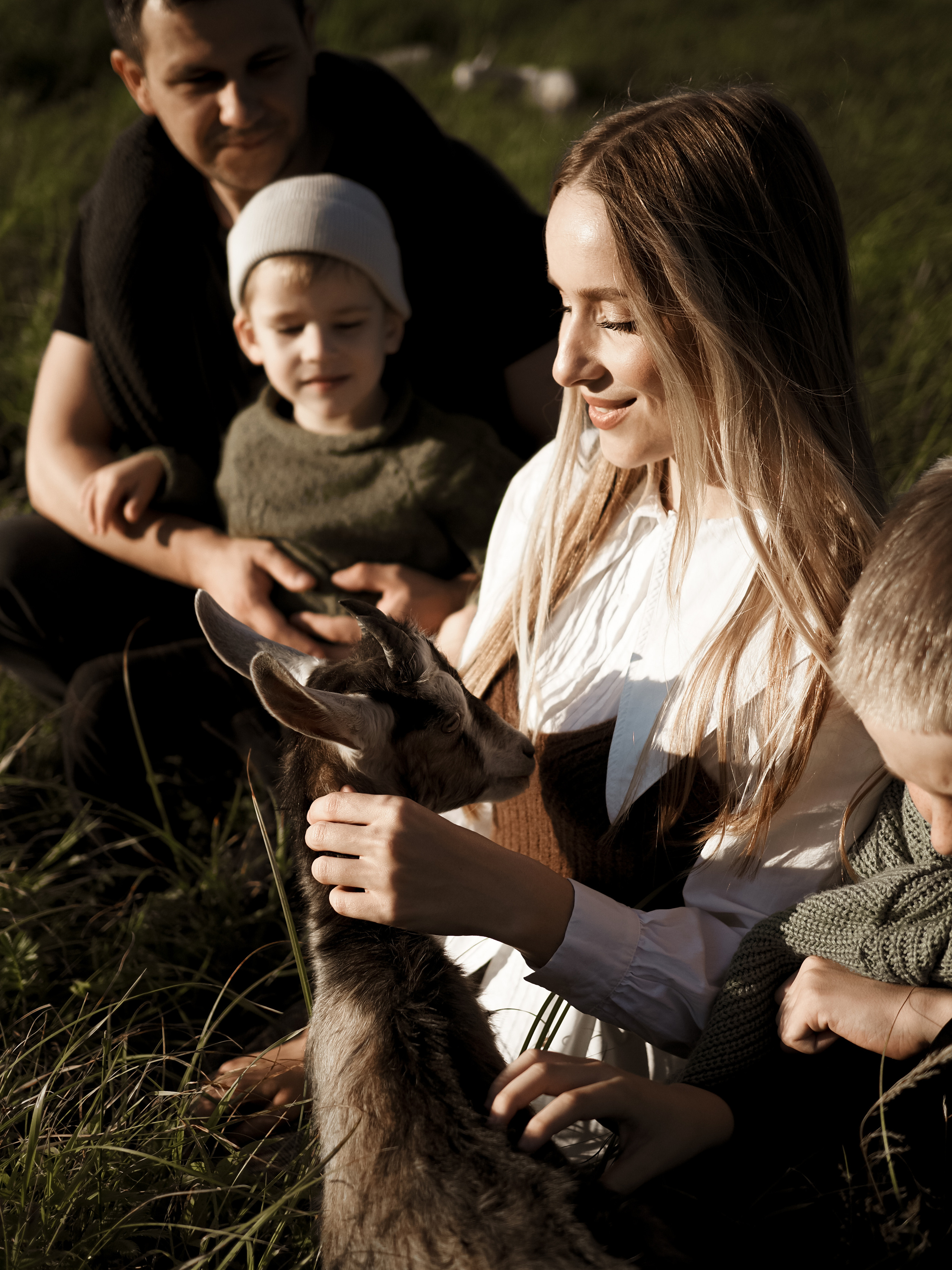 Холмы на закате. Фотограф Рязань. Семейный Свадебный фотограф