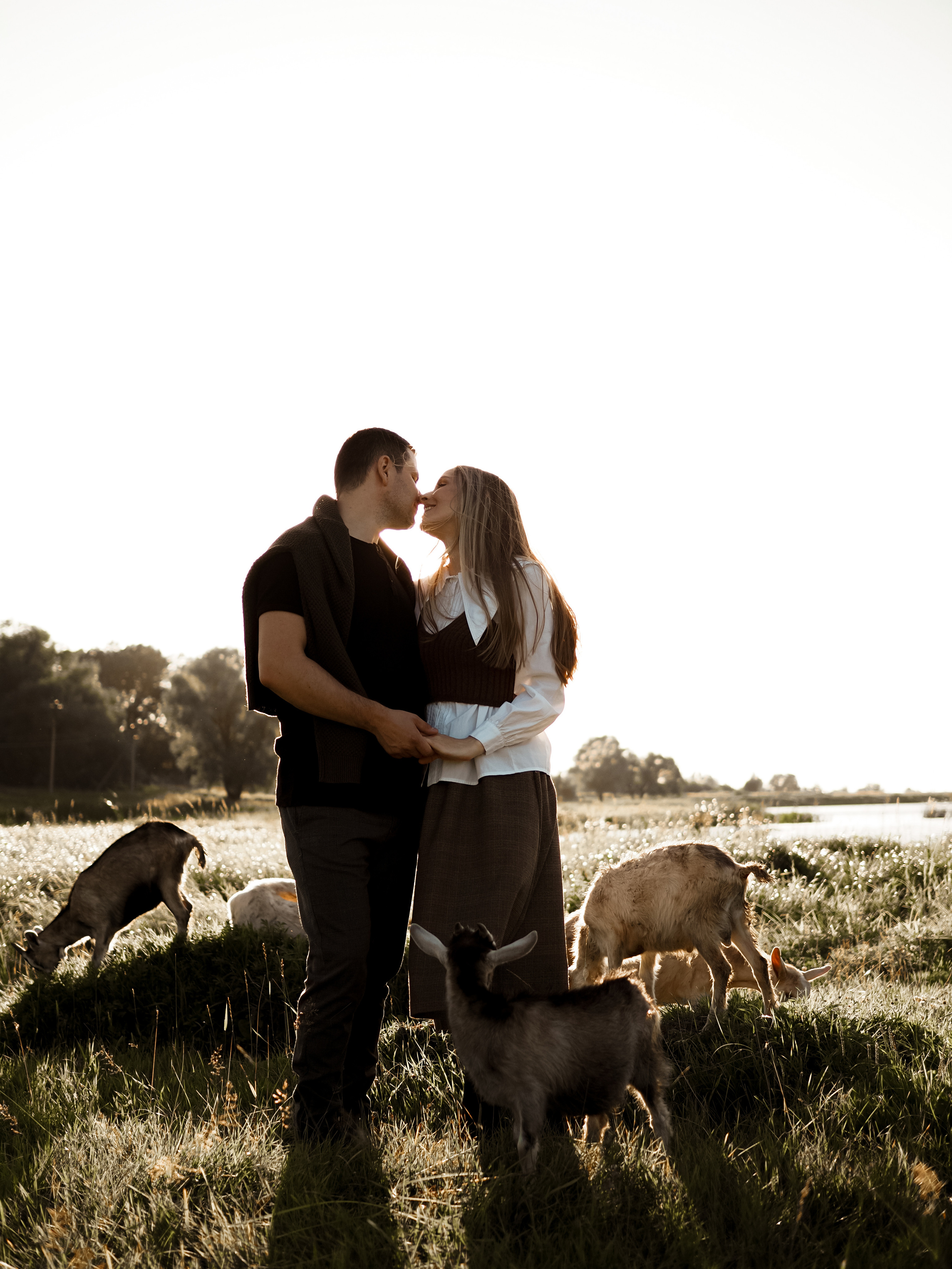Холмы на закате. Фотограф Рязань. Семейный Свадебный фотограф