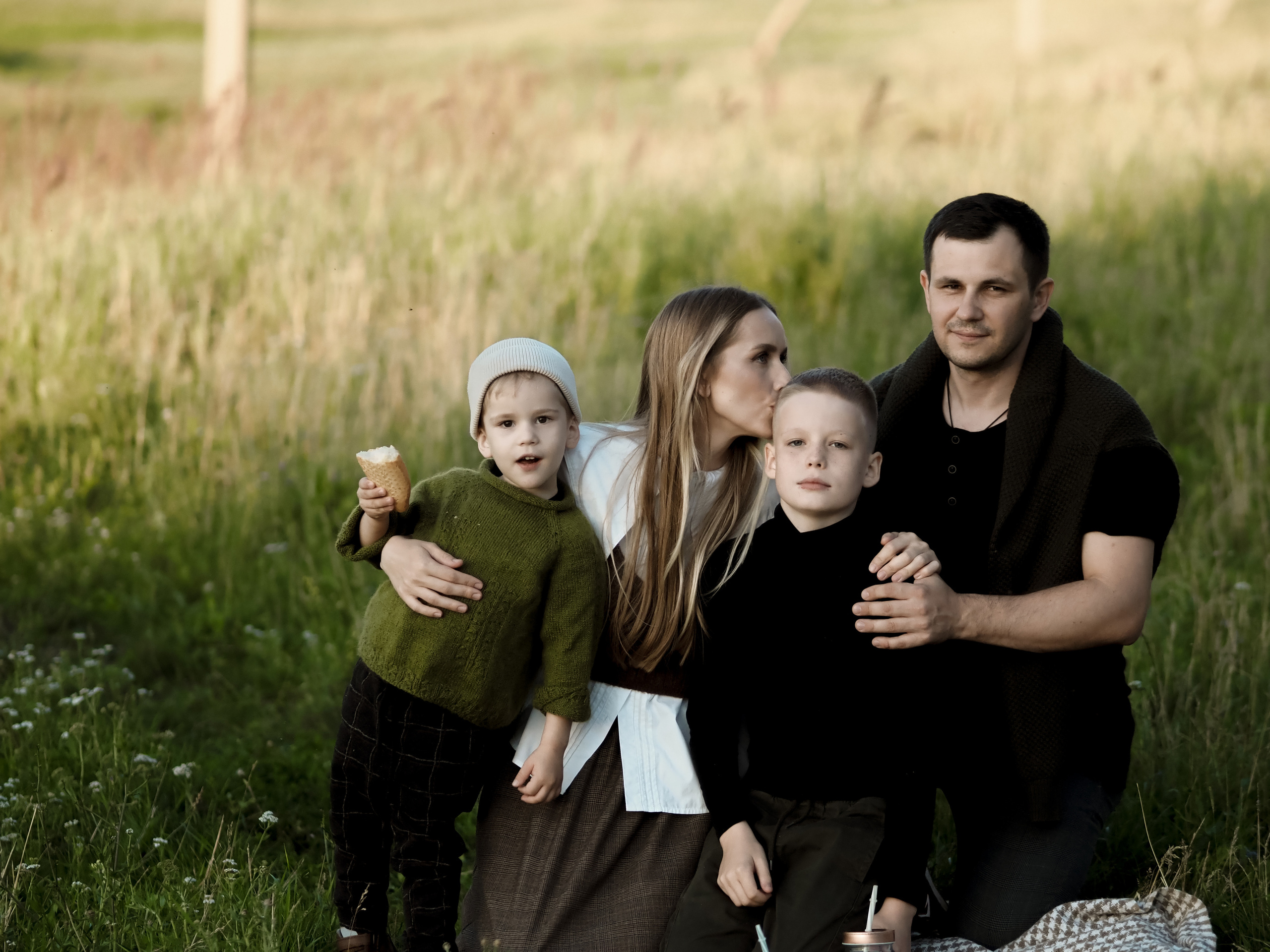 Холмы на закате. Фотограф Рязань. Семейный Свадебный фотограф