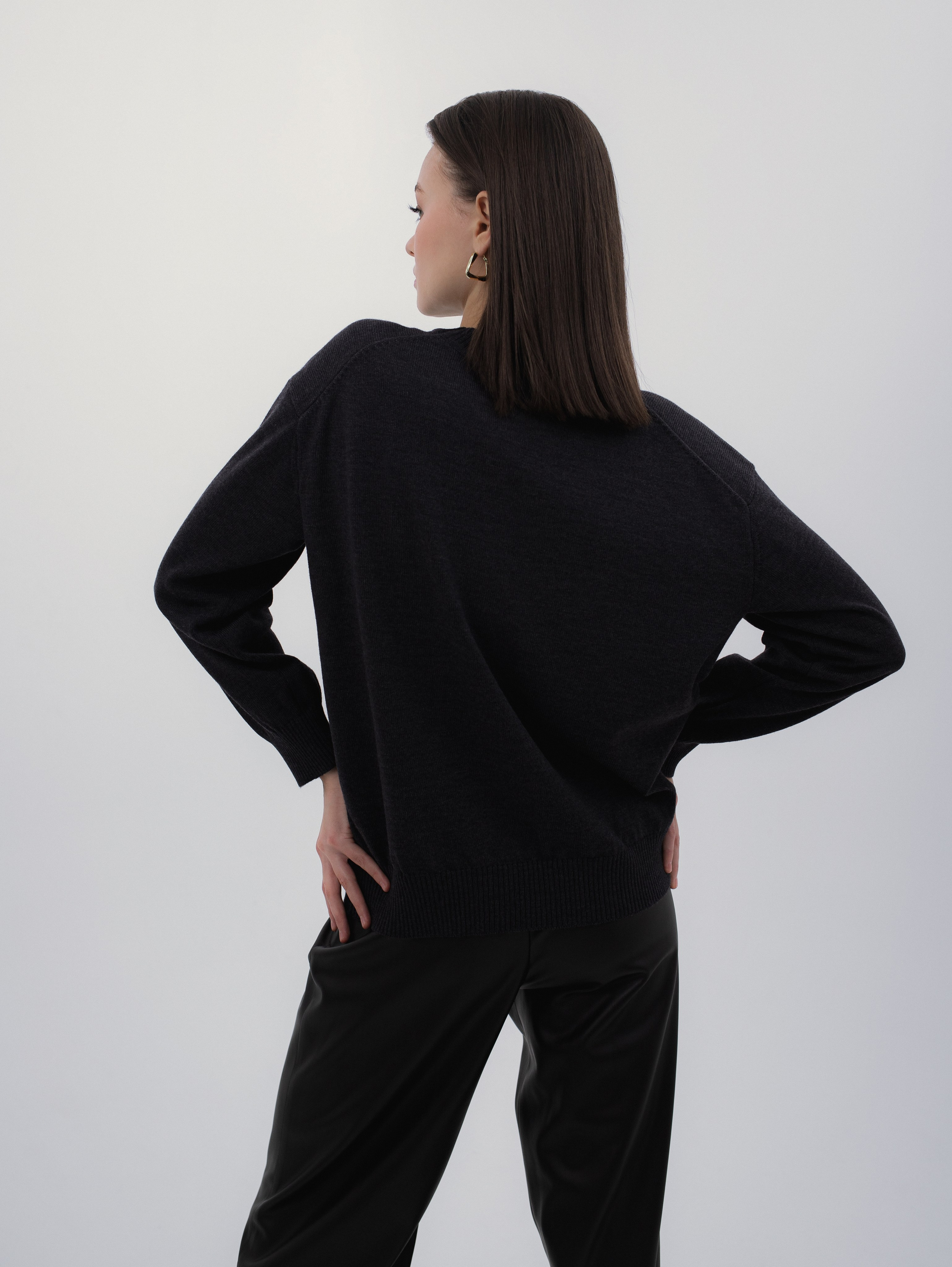 Red Cardigan. Фотограф в Москве и Сургуте Алла Лесовая. Снимаю каталог для брендов и индивидуальные портреты для людей