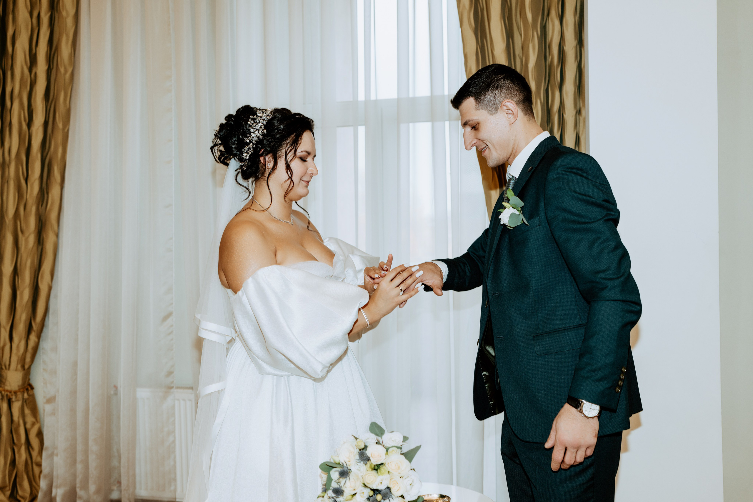 Свадьба, Витебский вокзал. Фотограф Оксана Шавва