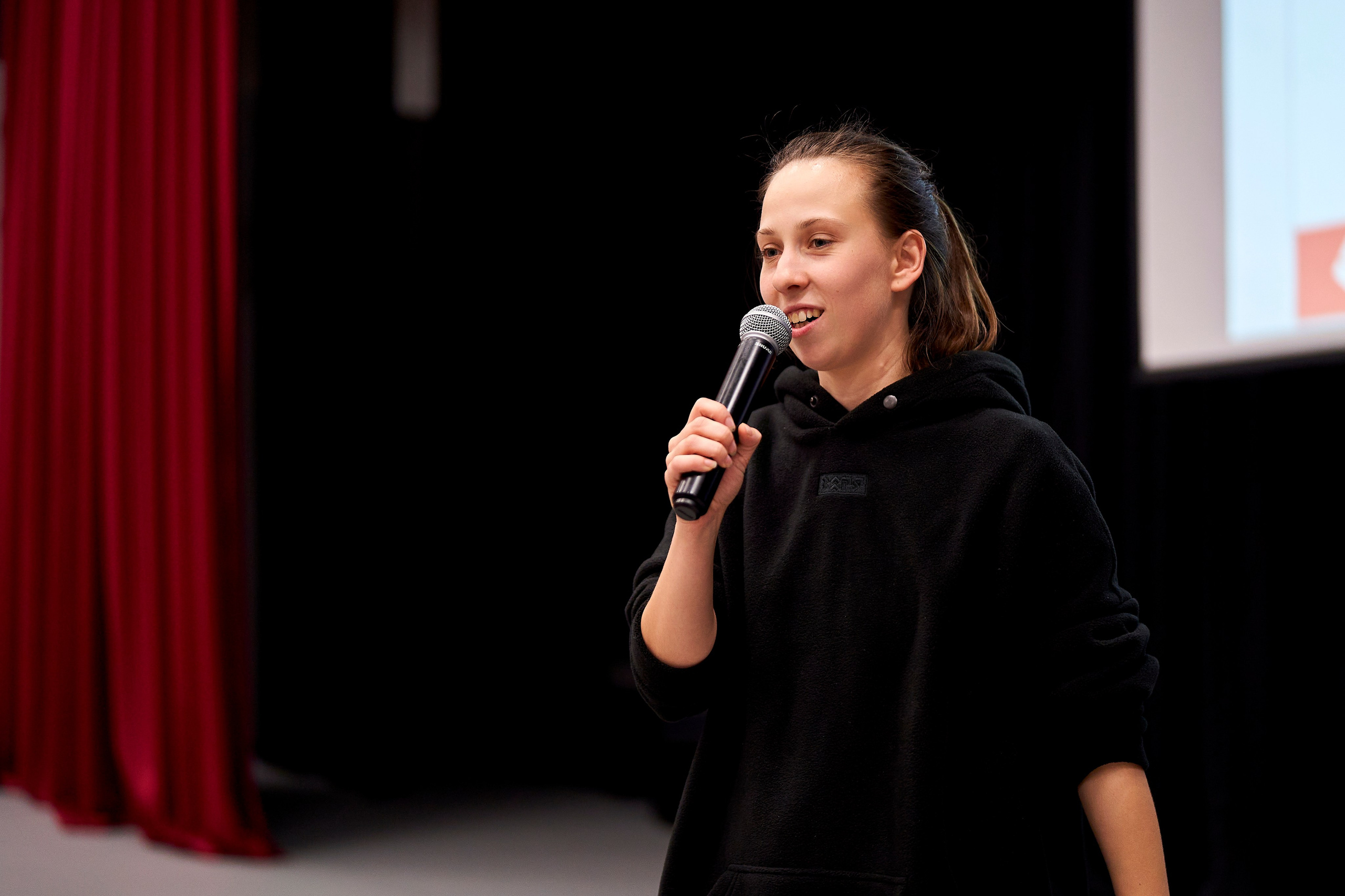 Городская экспедиция «Взрослый взгляд на Нижний» (Эн+ & Точка Урбан). Репортажный фотограф Вилянов Евгений. Нижний Новгород