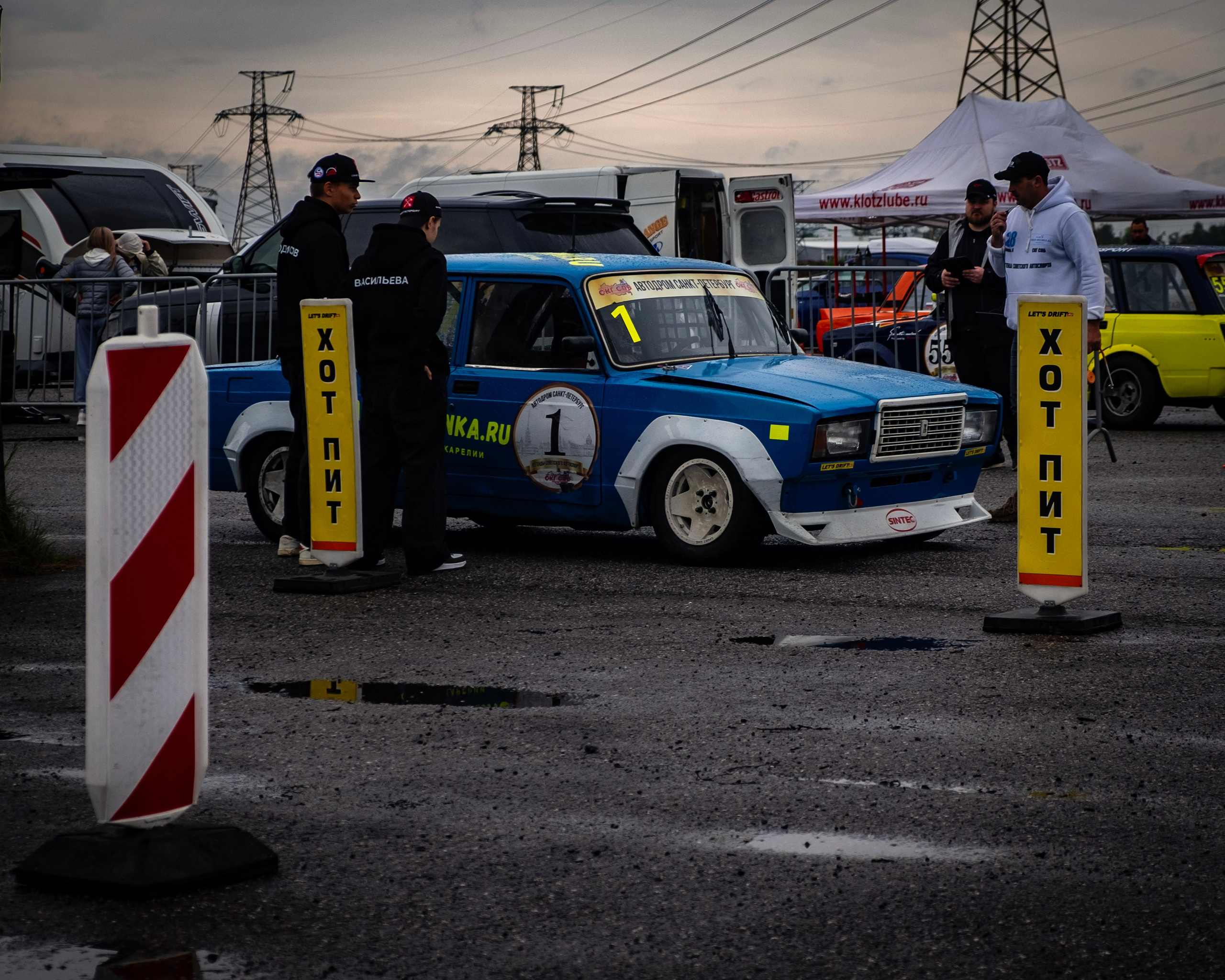 AUTODROM FEST 21.09.25. Автомобильные фотографии и рисунки в Санкт-Петербурги Пашков Дмитрий