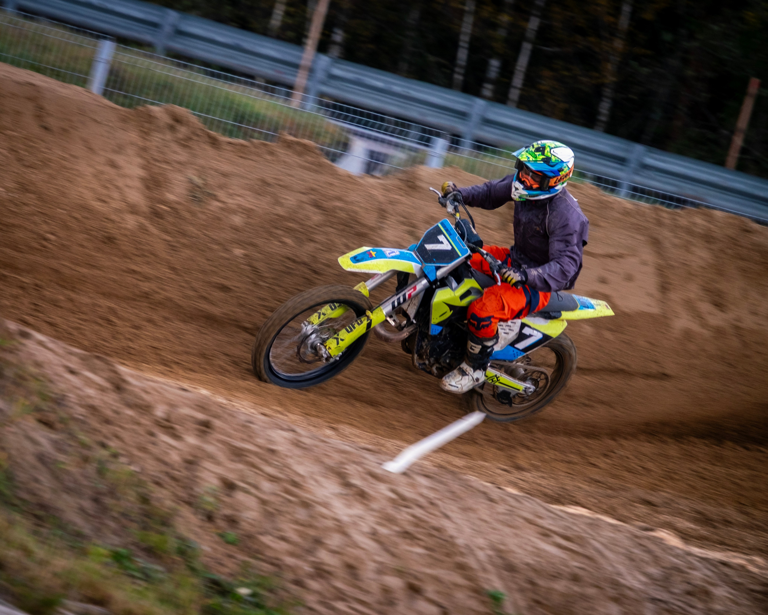 Мотокросс (Игора Драйв). Автомобильные фотографии и рисунки в Санкт-Петербурги Пашков Дмитрий