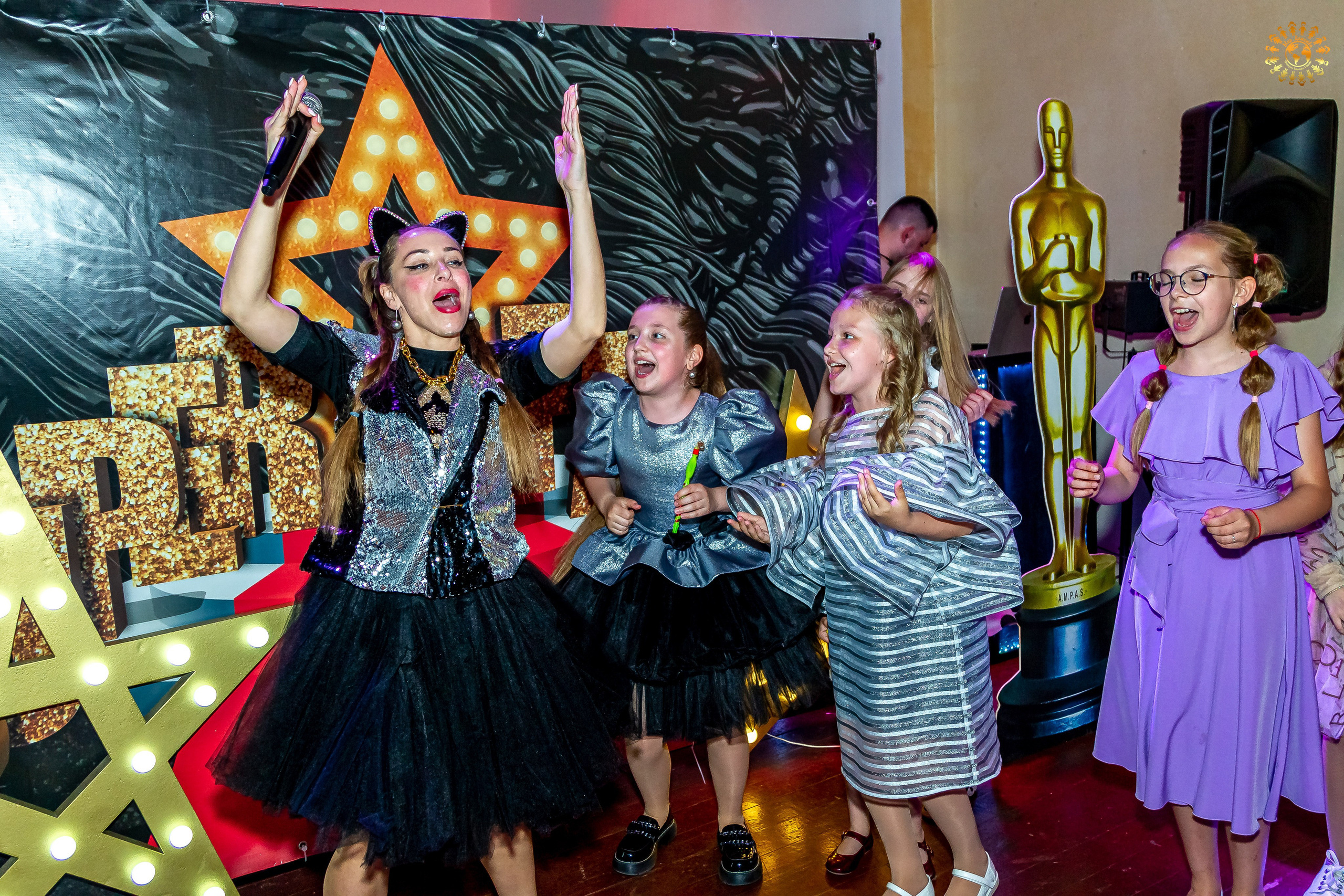 Выпускной 4-го класса 2024. Школа 2109. Репортажная съемка в Москве и области. Анималистика