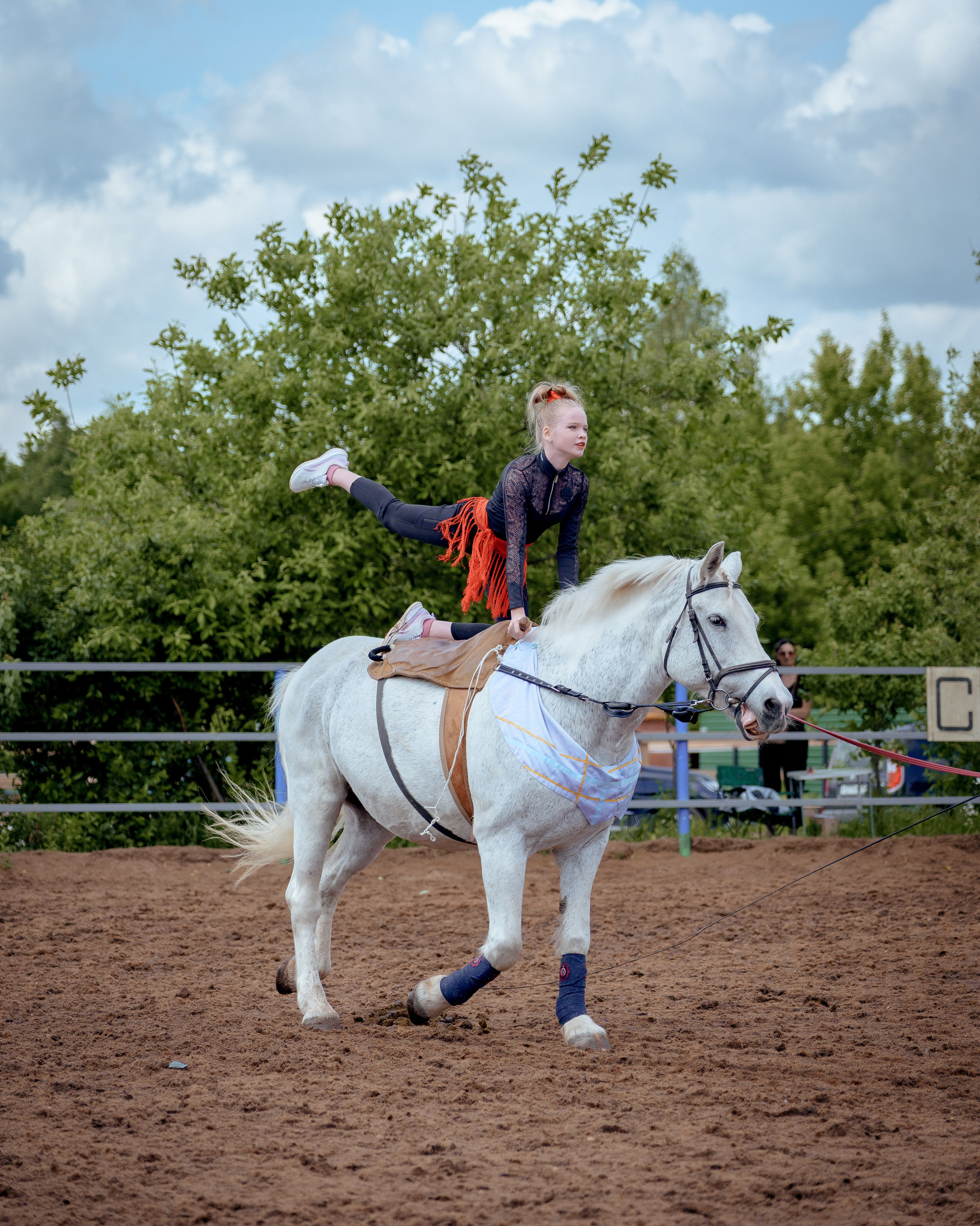 Конный клуб Горки. Портретный и семейный фотограф в Москве/Видное