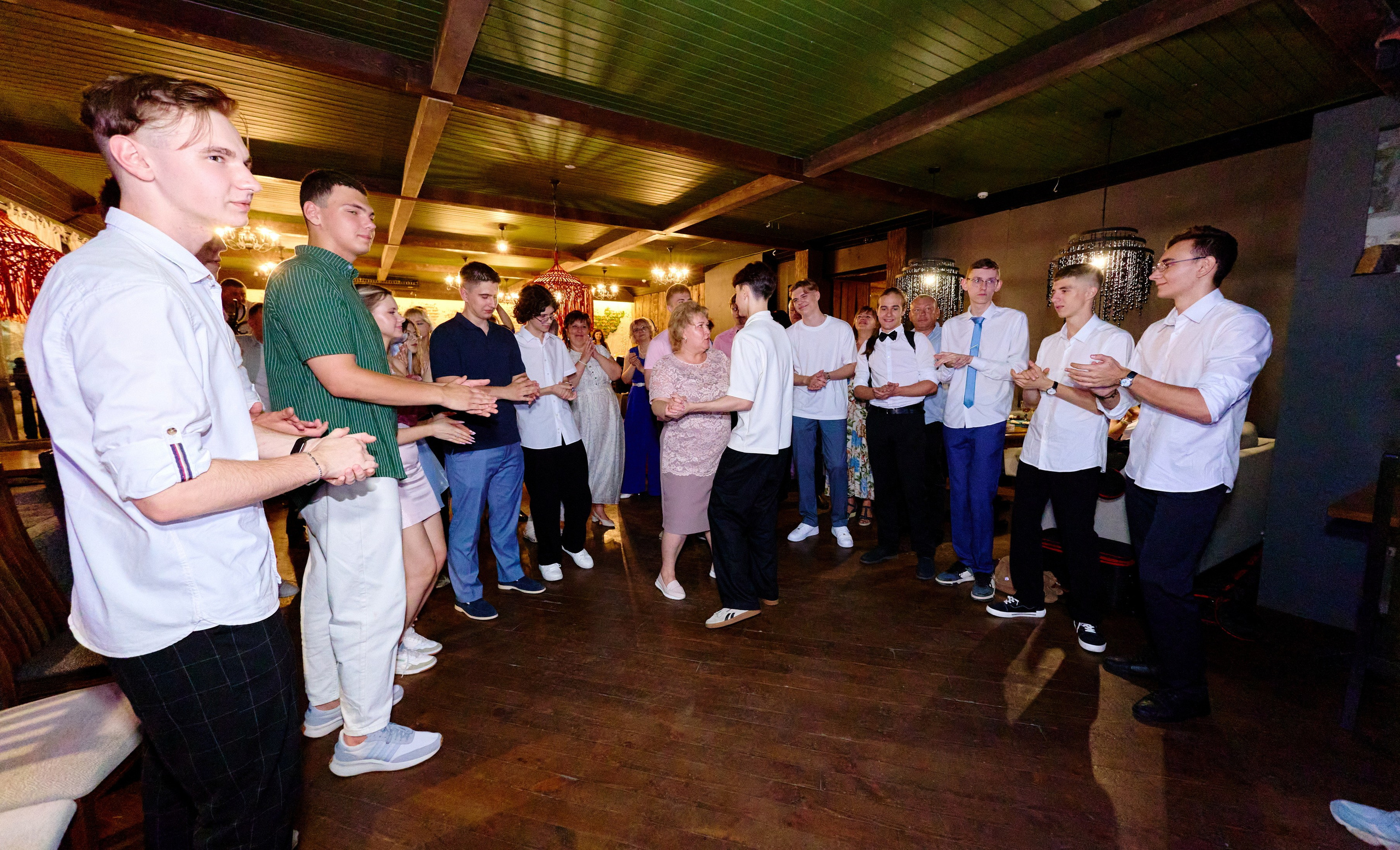 Выпускной 35 Сош. Фотограф Выпускные альбомы Таганрог Сергей Коробченко