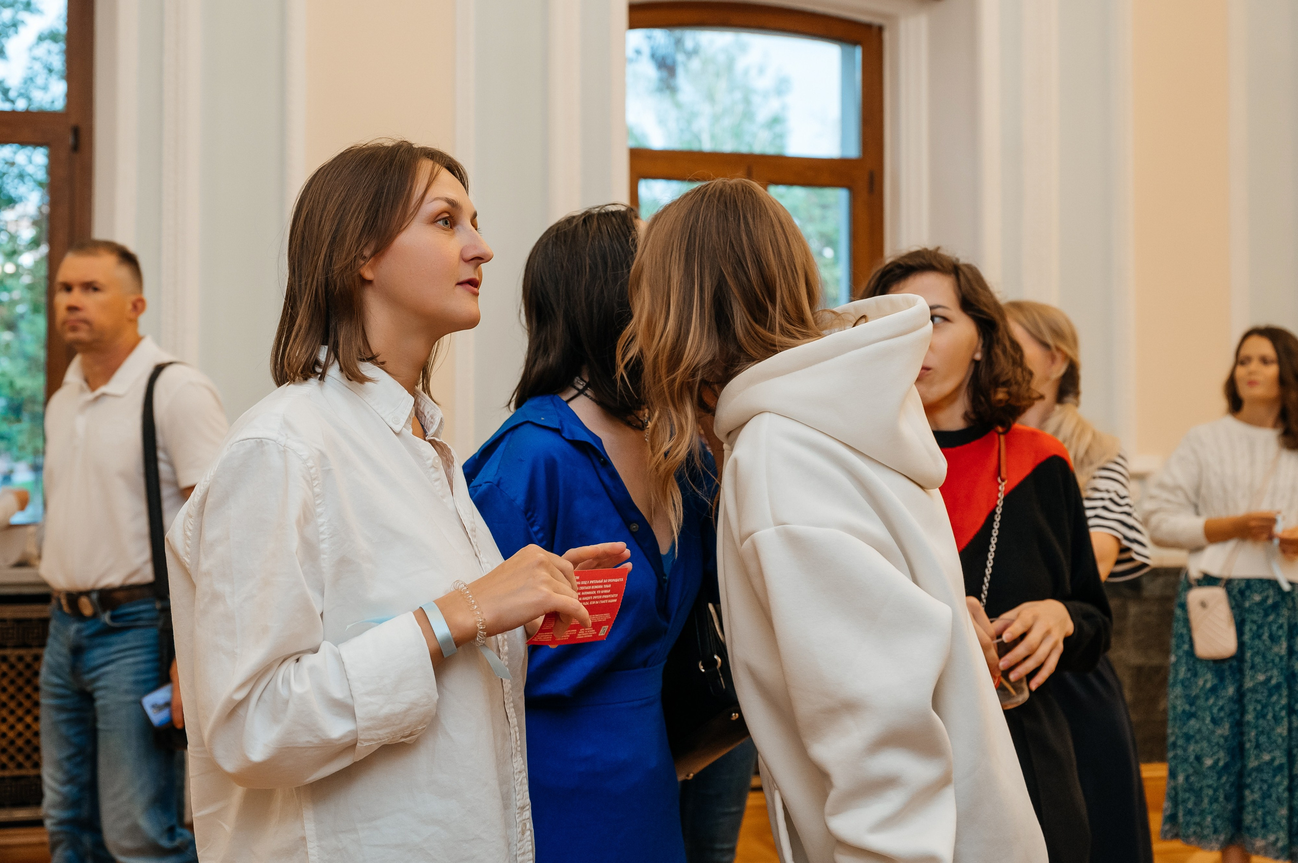 Открытие выставки Кати Васильевой в Молодежном театре. Wedding and family photographer USA