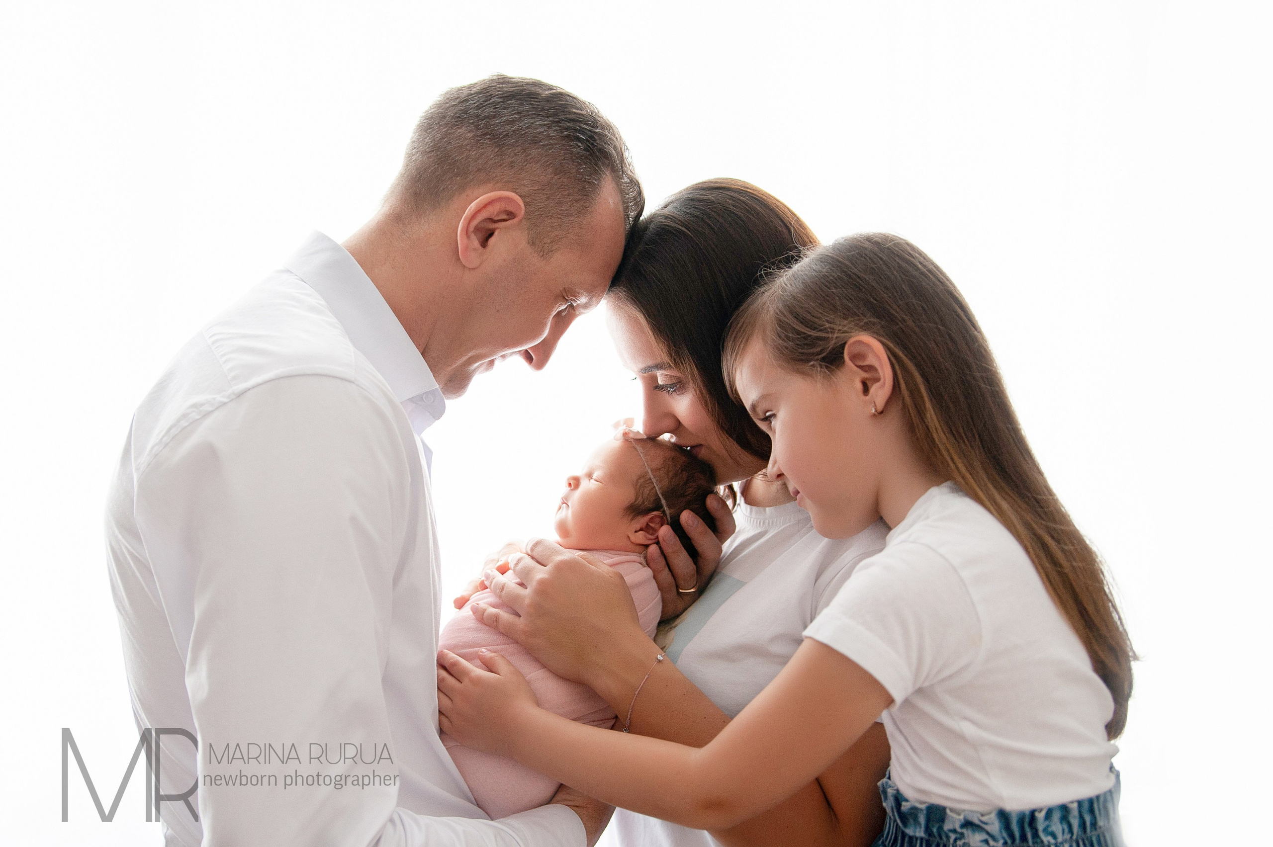 Малыш и родители