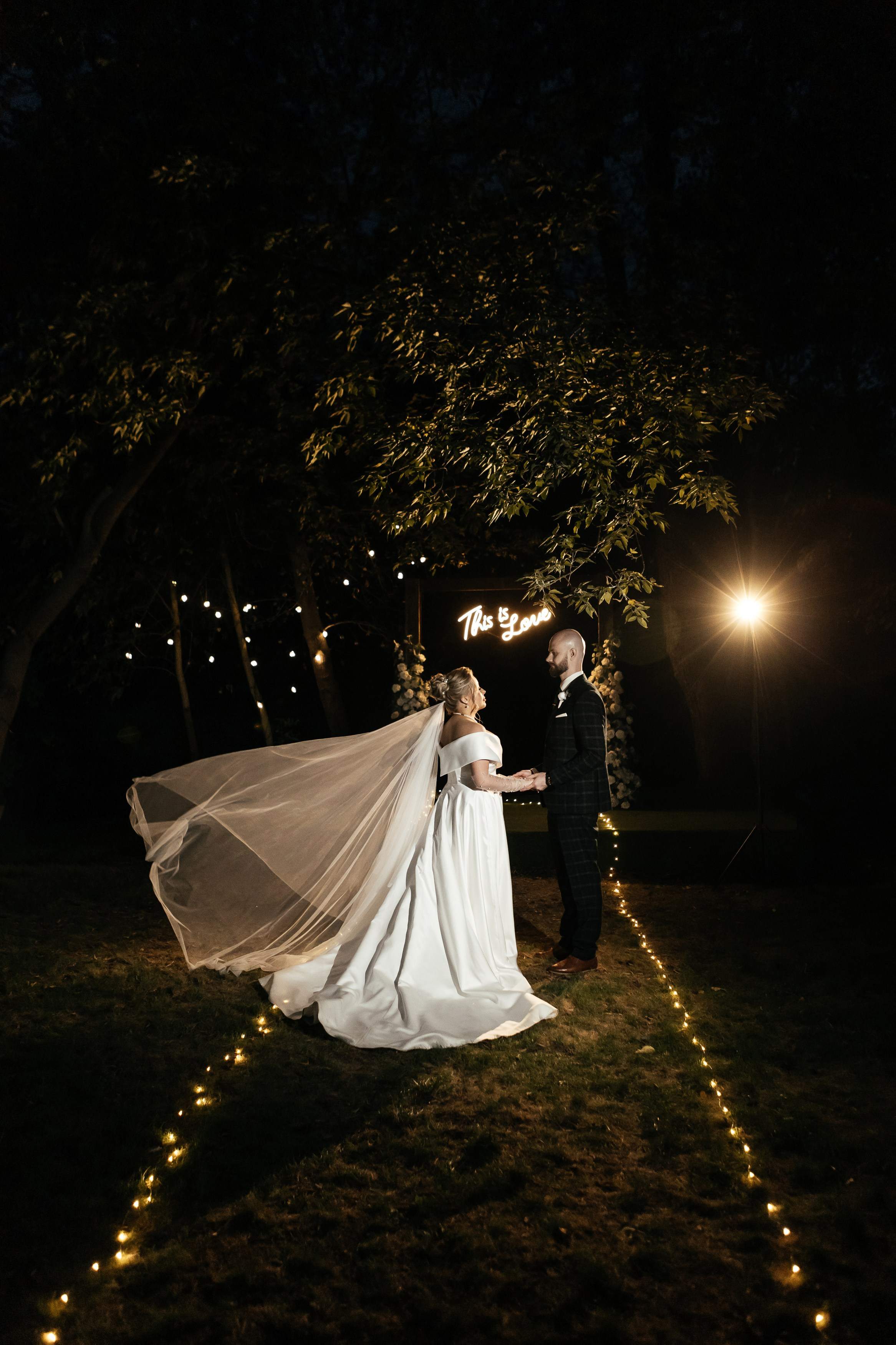 Свадебный фотограф Уфа — Руслан ГабдлисламовЖивые эмоции, красивые кадры, воспоминания на всю жизнь.Работаю по всей Республике Башкортоста. Свадебный фотограф Уфа Руслан Габдлисламов