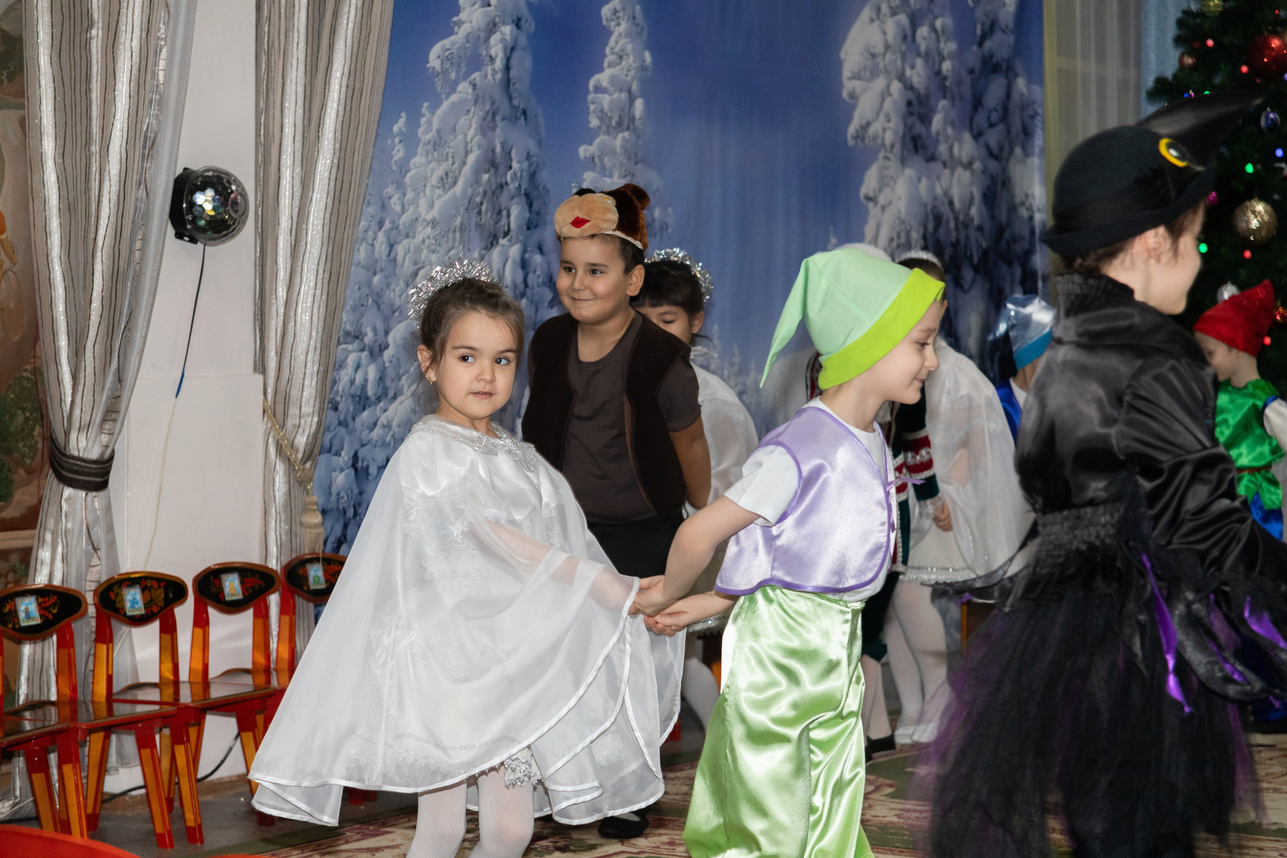 Новогодний утренник подготовительной группы. Индивидуальный и свадебный фотограф в Москве, Электростали и Туле Кадейкина Екатерина