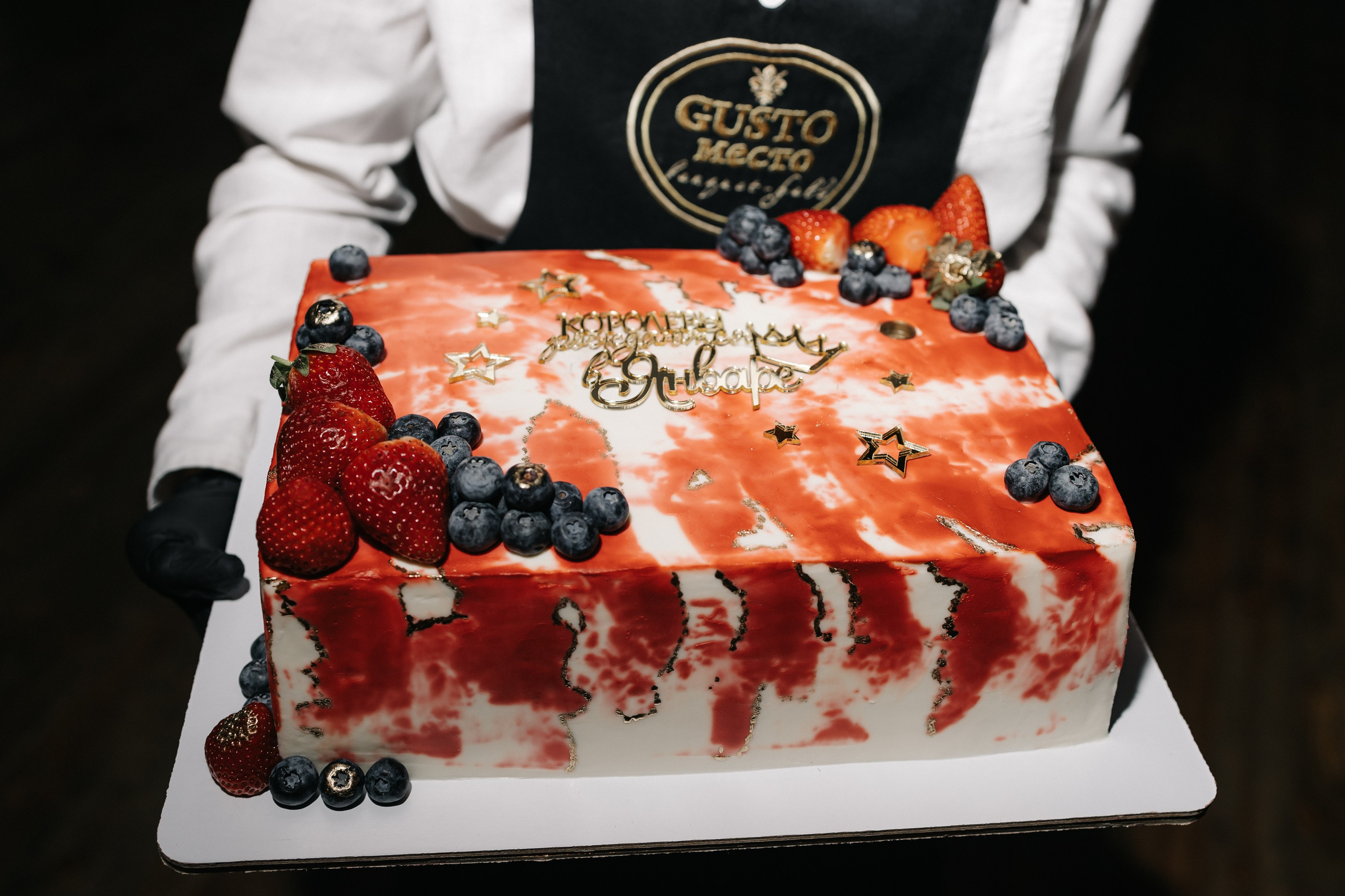 Королева января. Фотограф свадебный, репортажный, индивидуальный, фото для маркетплейсов, брендов, автосалонов