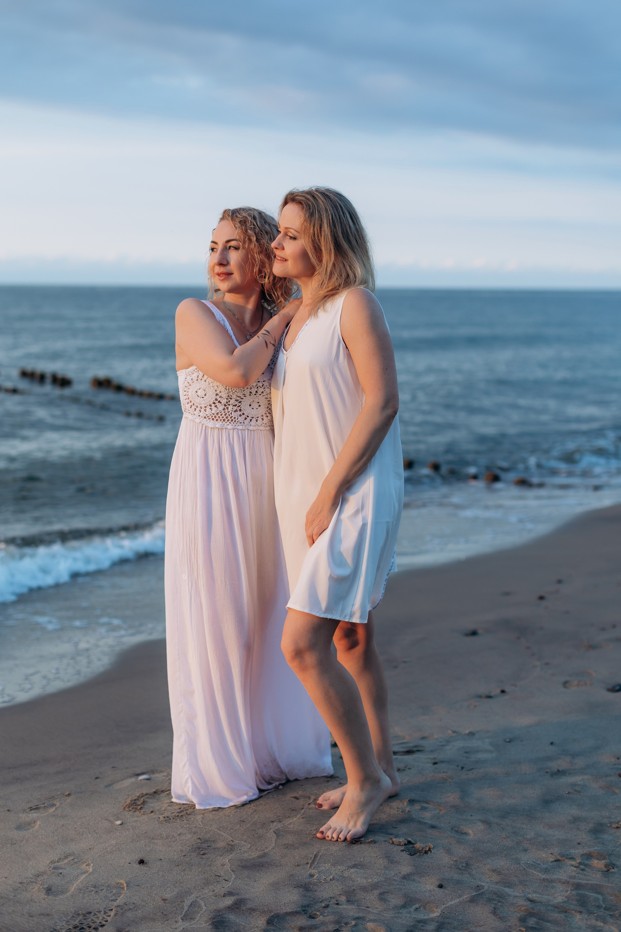 Подруги Отрадное море лето закат. Фотограф в Калининграде свадебная фотография, репортажная, фотосессии