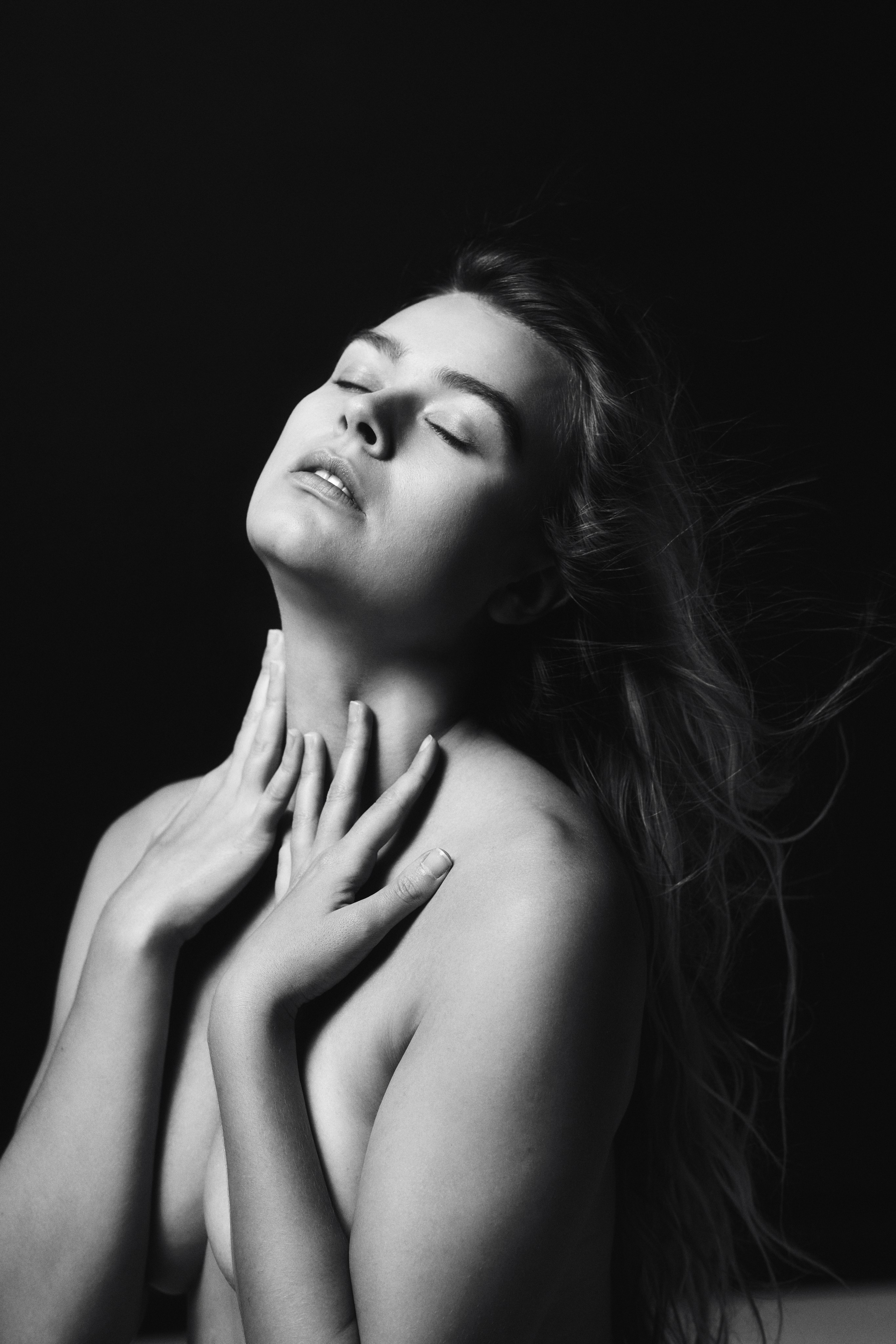 Портретная съемка: красивые портреты на заказ — Студия фотографии. Портретный фотограф в Москве Виталий Пересветов