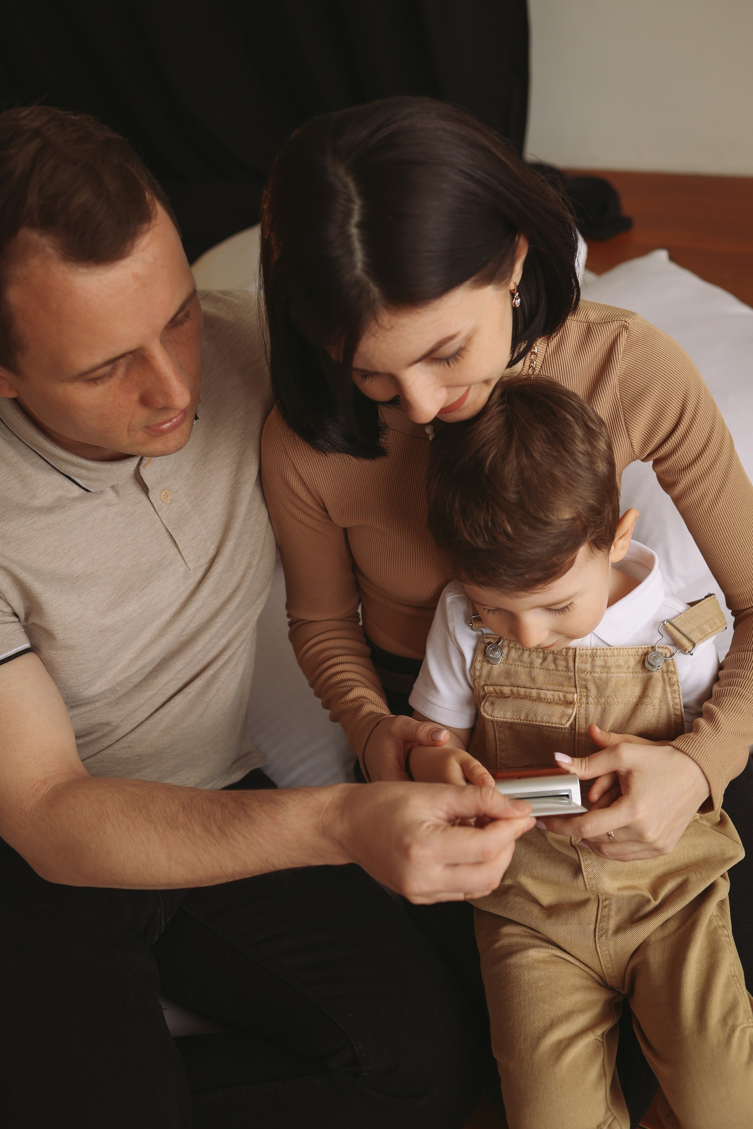 Семейная фотосессия в студии семейная фотосессия в Москве. Фотограф Владимир Москва
