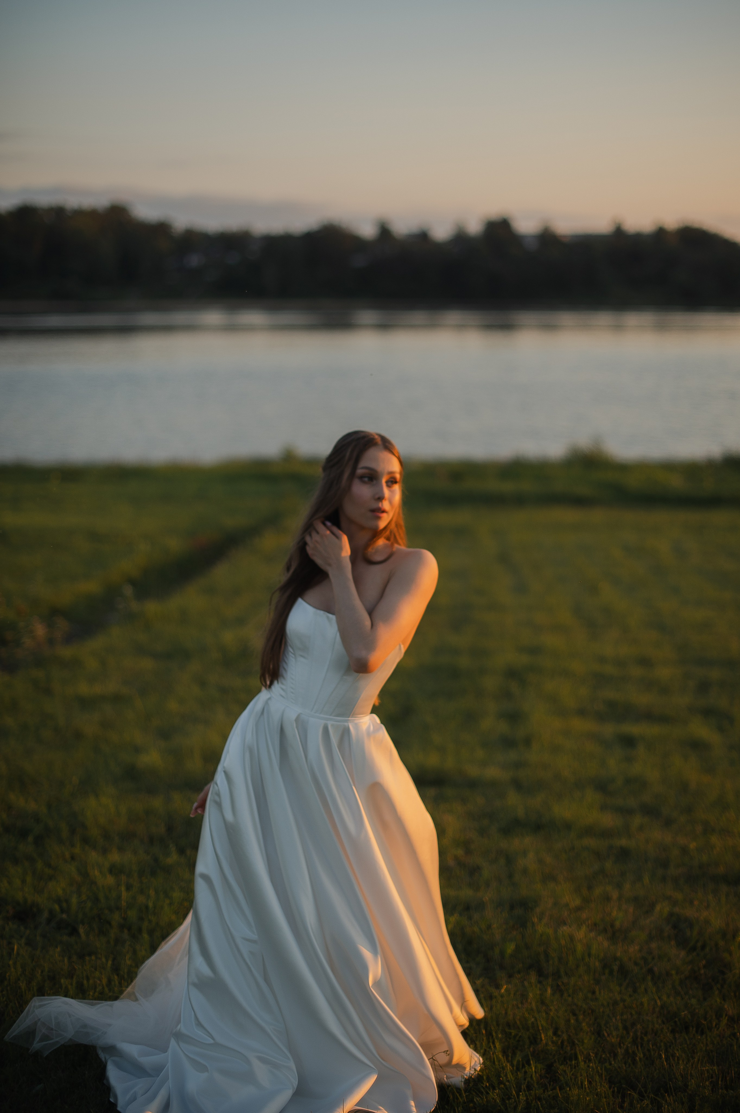 Свадьба на берегу Волги. Свадебный фотограф в Ярославле Денис Медоваров