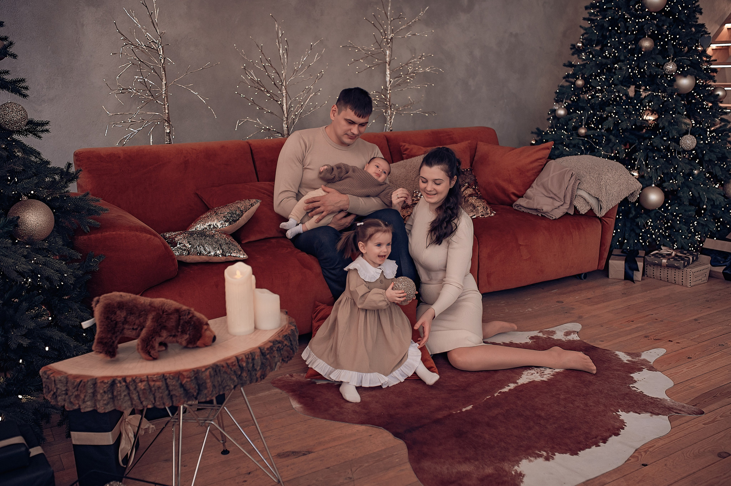 Виктория, Александр, Ванюша и Ариша. Фотографы крещения/венчания  Красноярск Татьяна и Вячеслав Переваловы