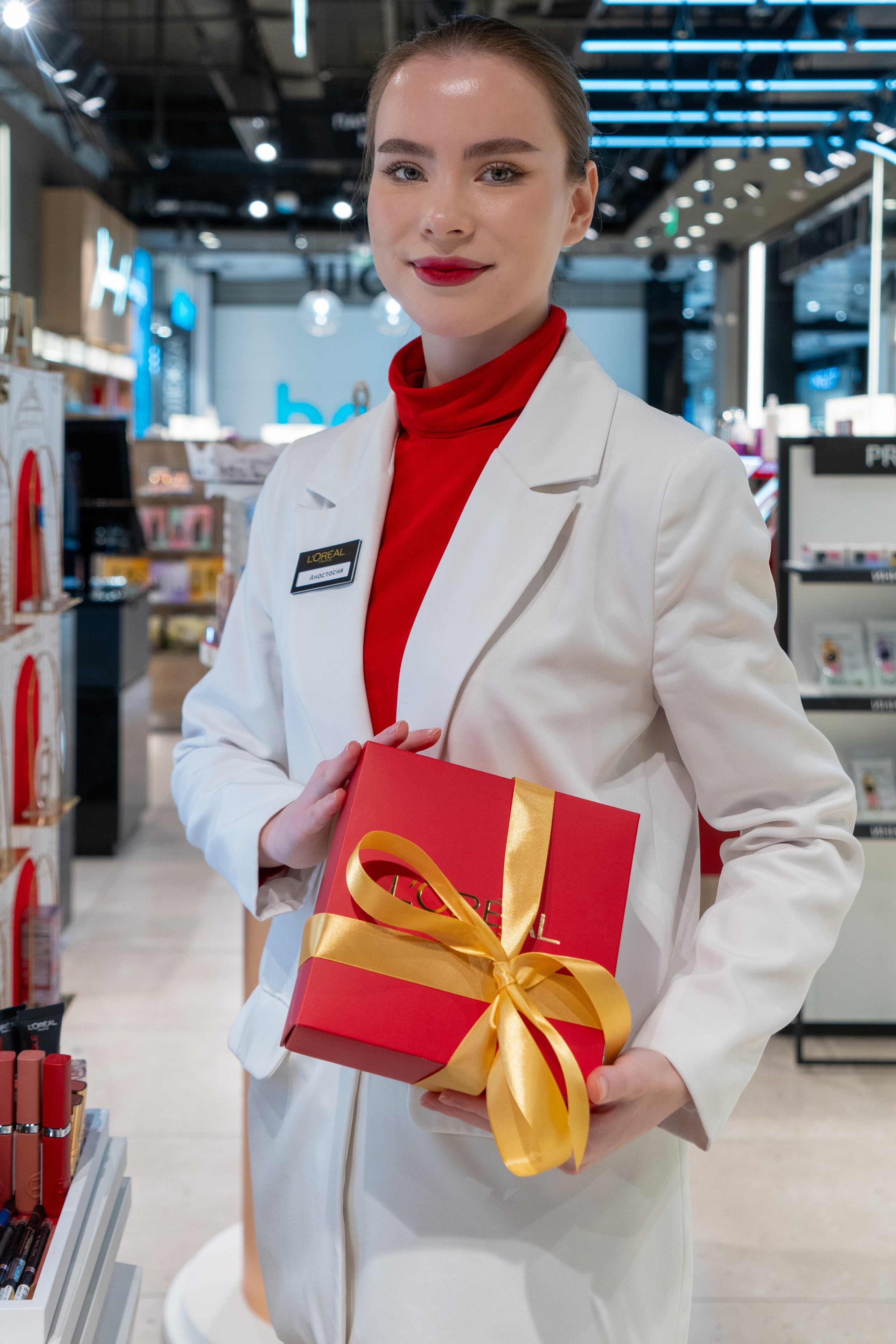 Отчет партнерской интеграции Loreal в магазинах Рив Гош. Репортажный фотограф в Красной Поляне и Сочи Павлюченко Екатерина