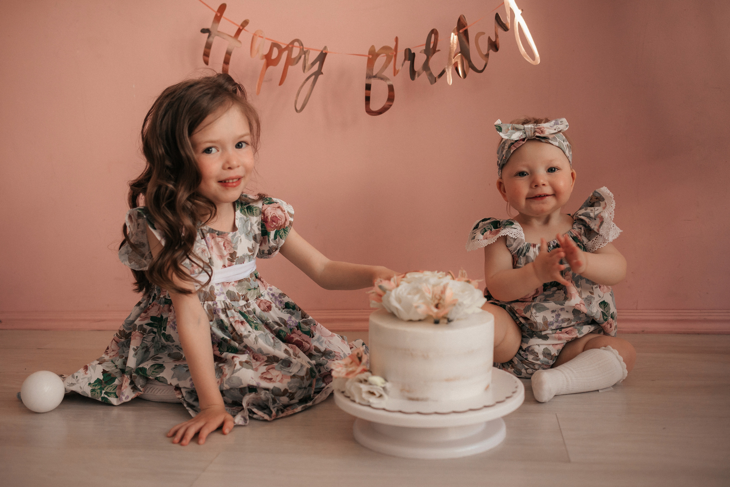 Первый тортик Алисы. Семейный и детский фотограф в Нижнем Новгороде Буслаева Мария