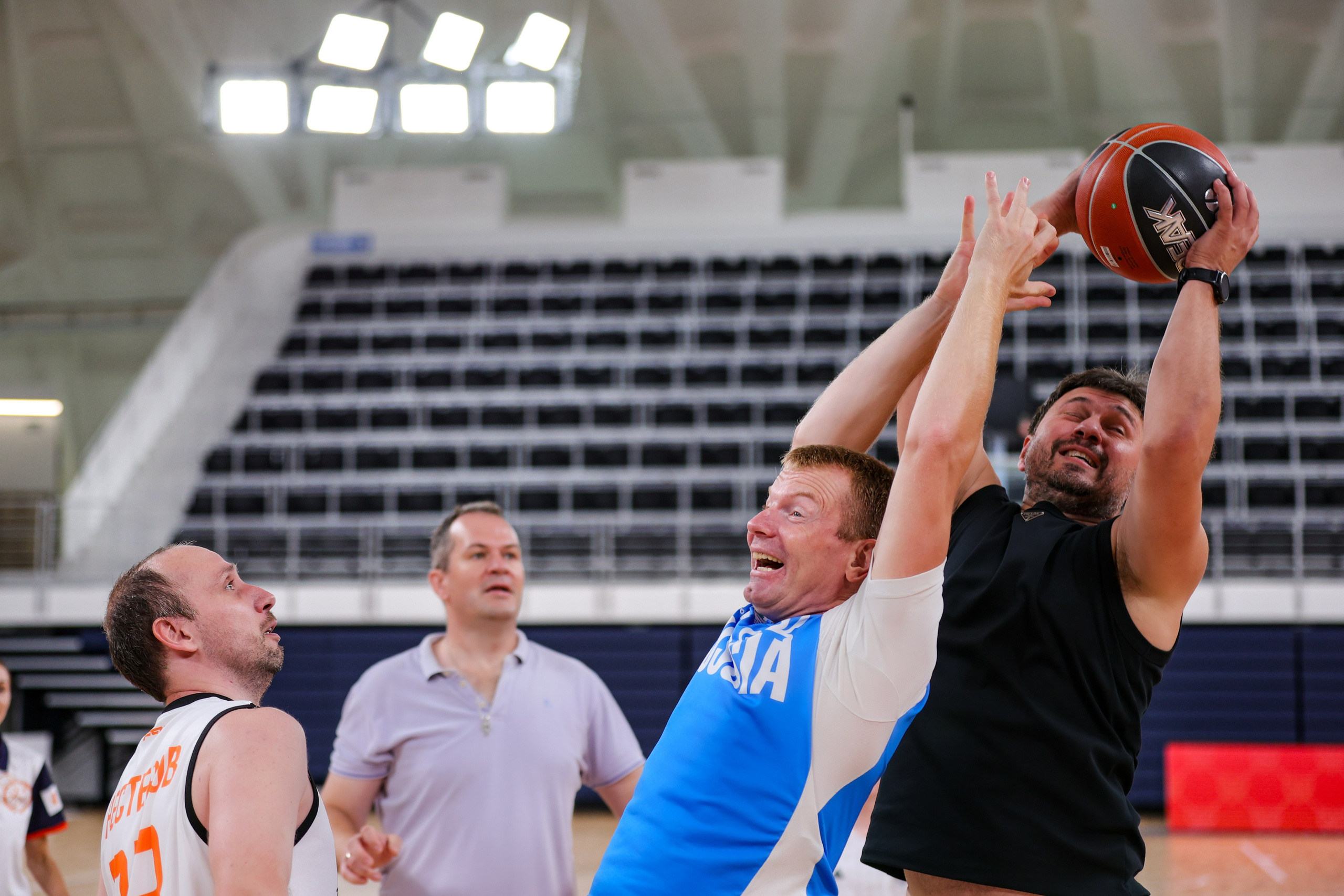 День рождения на баскетбольной площадке. Фотограф в Москве портреты | репортажи | спорт