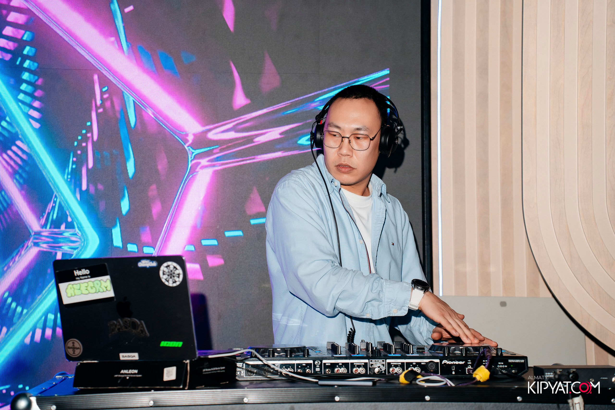 РЕСТОРАН РИС НА НАЗАРБАЕВА. КИПЯТКОМ АЛМАТЫ! Фотосъемка мероприятий в Алматы