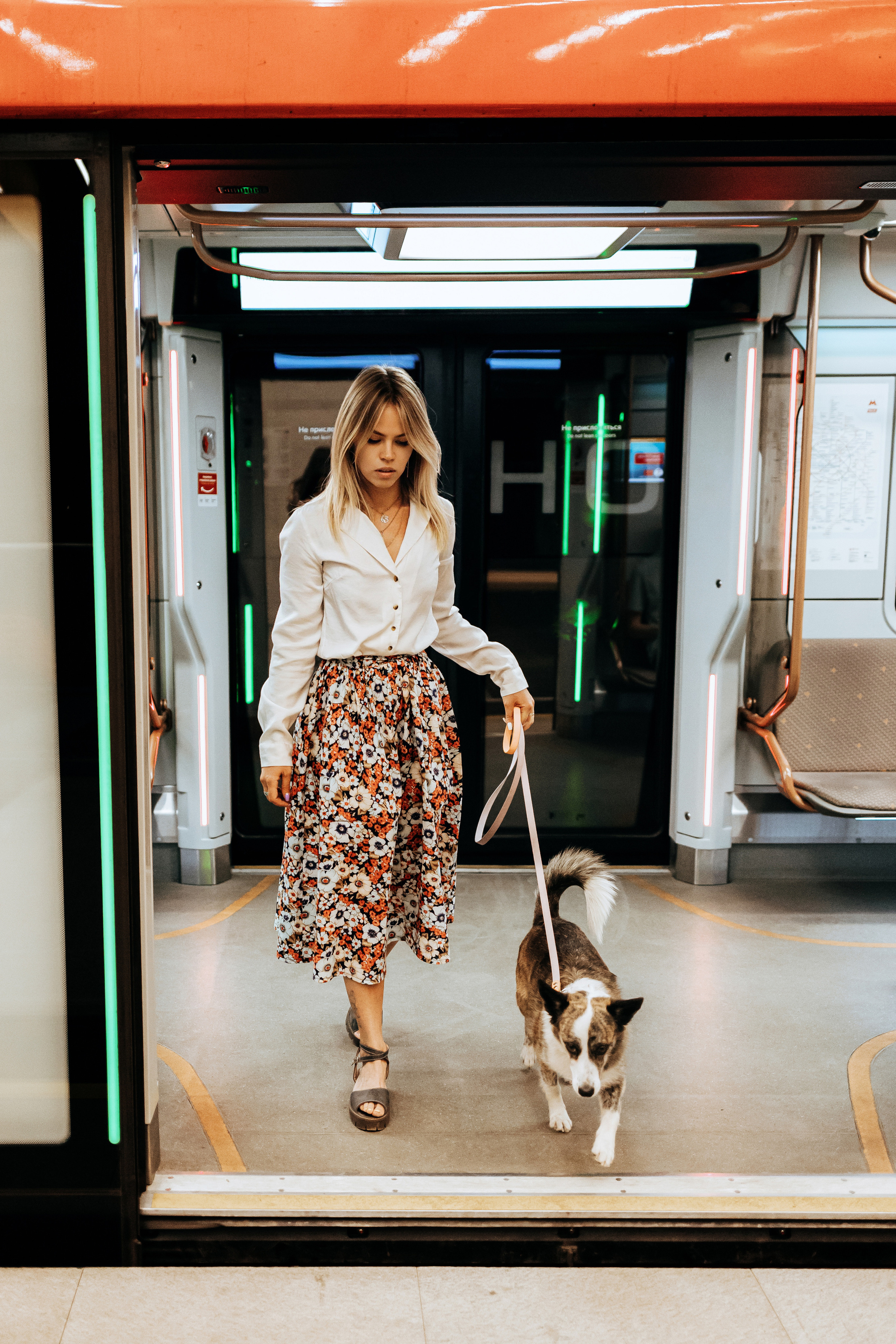 Фотосессия с Дашей и Тори в московском метро