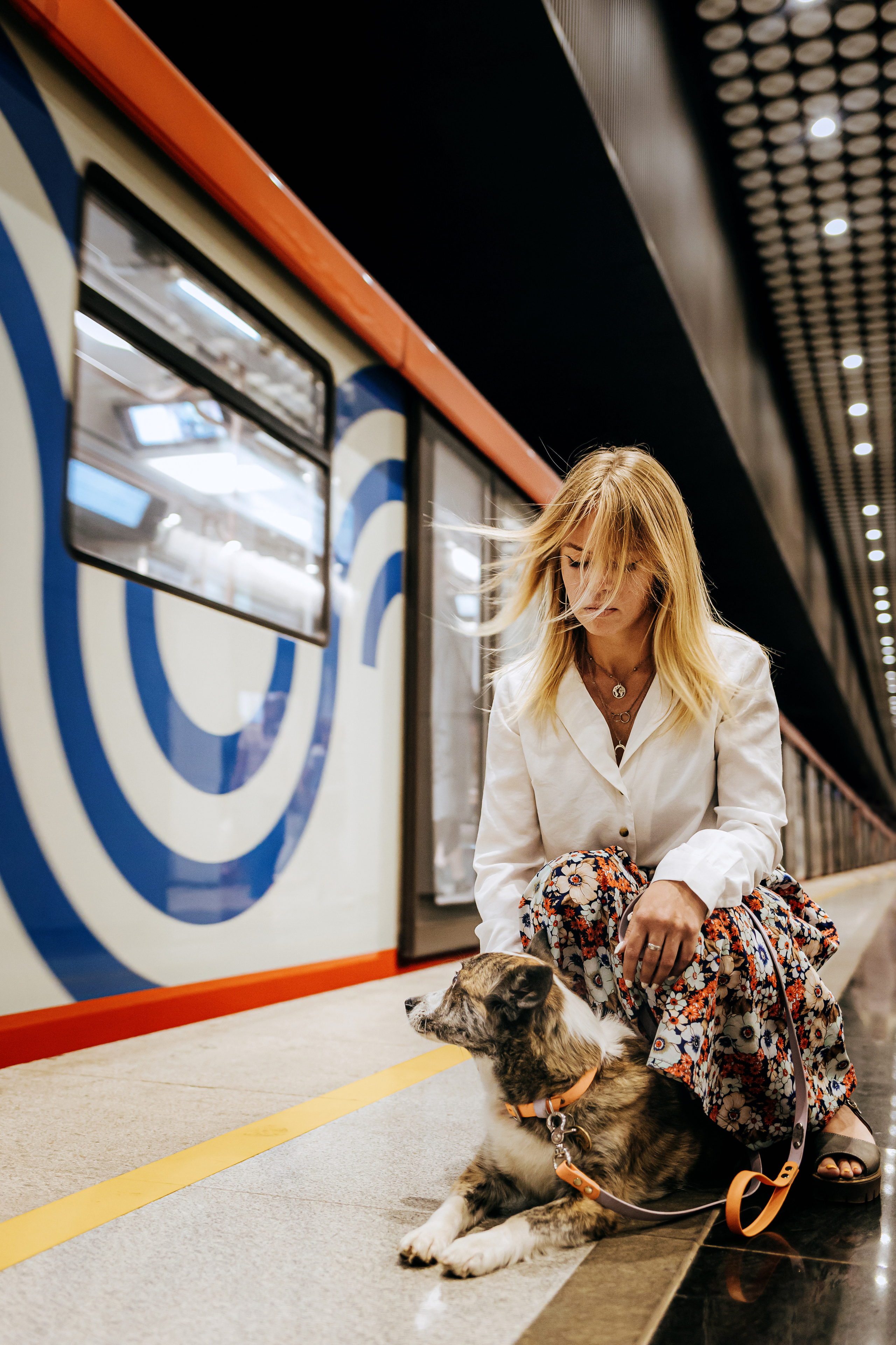 Фотосессия с Дашей и Тори в московском метро