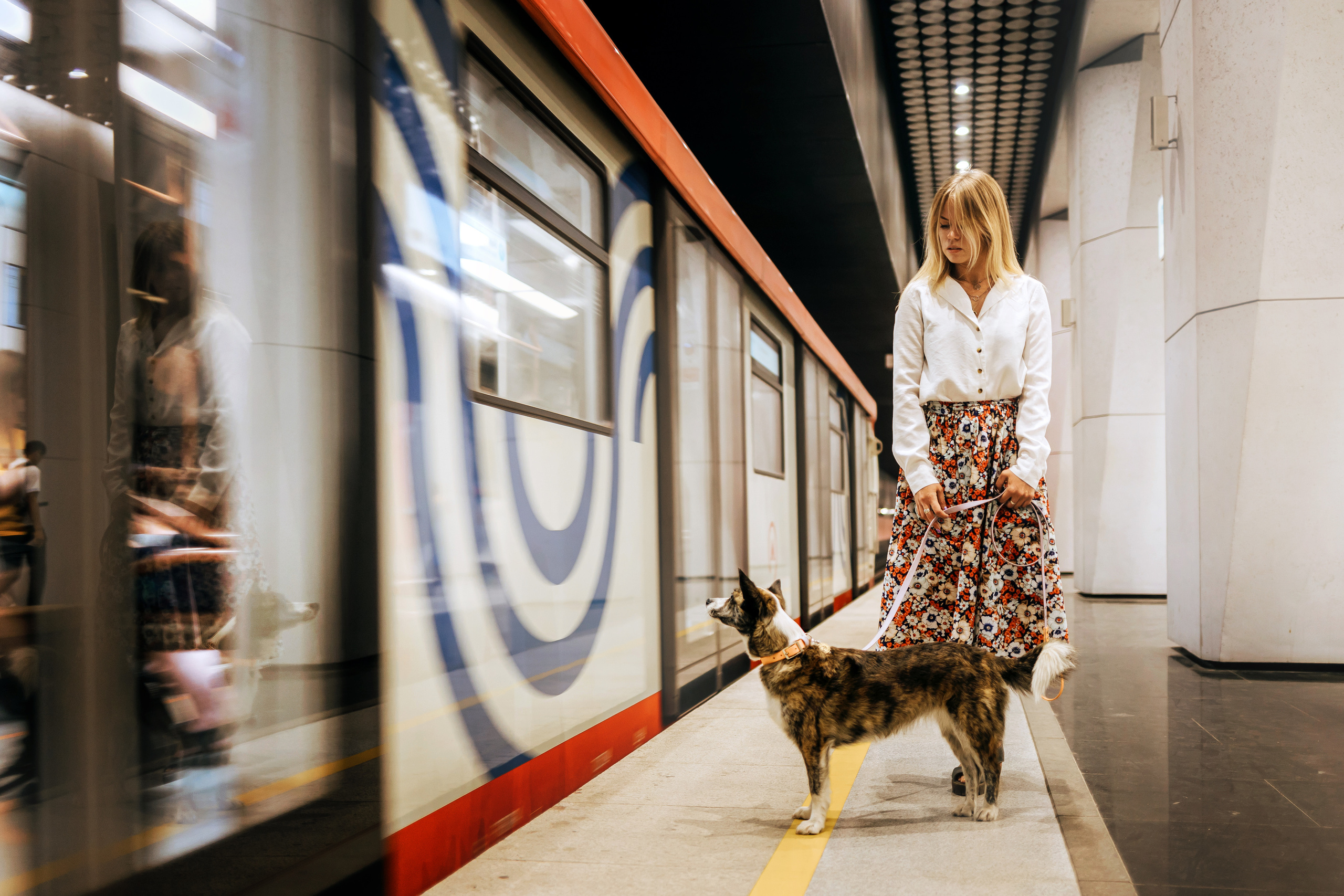Фотосессия с Дашей и Тори в московском метро