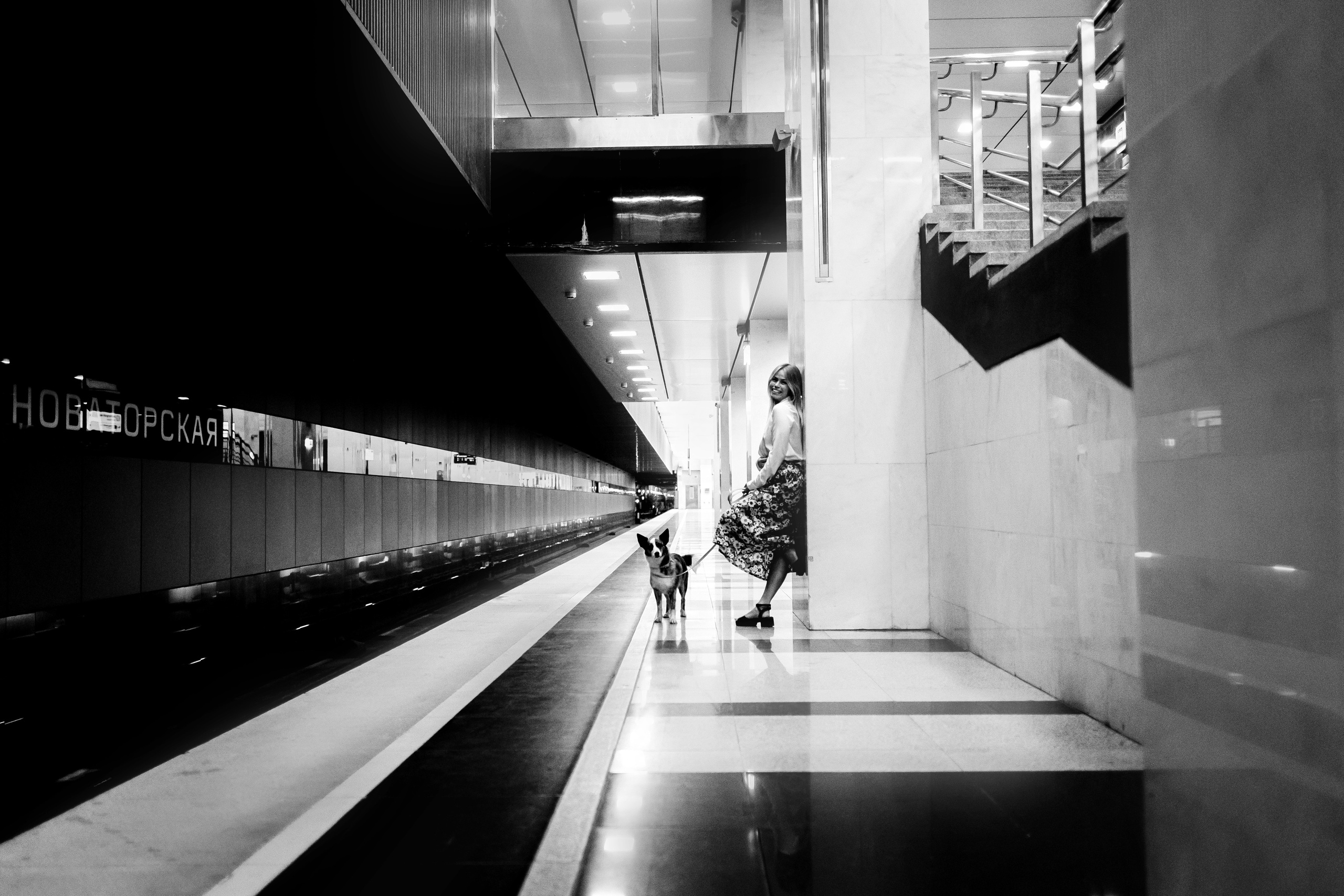 Фотосессия с Дашей и Тори в московском метро