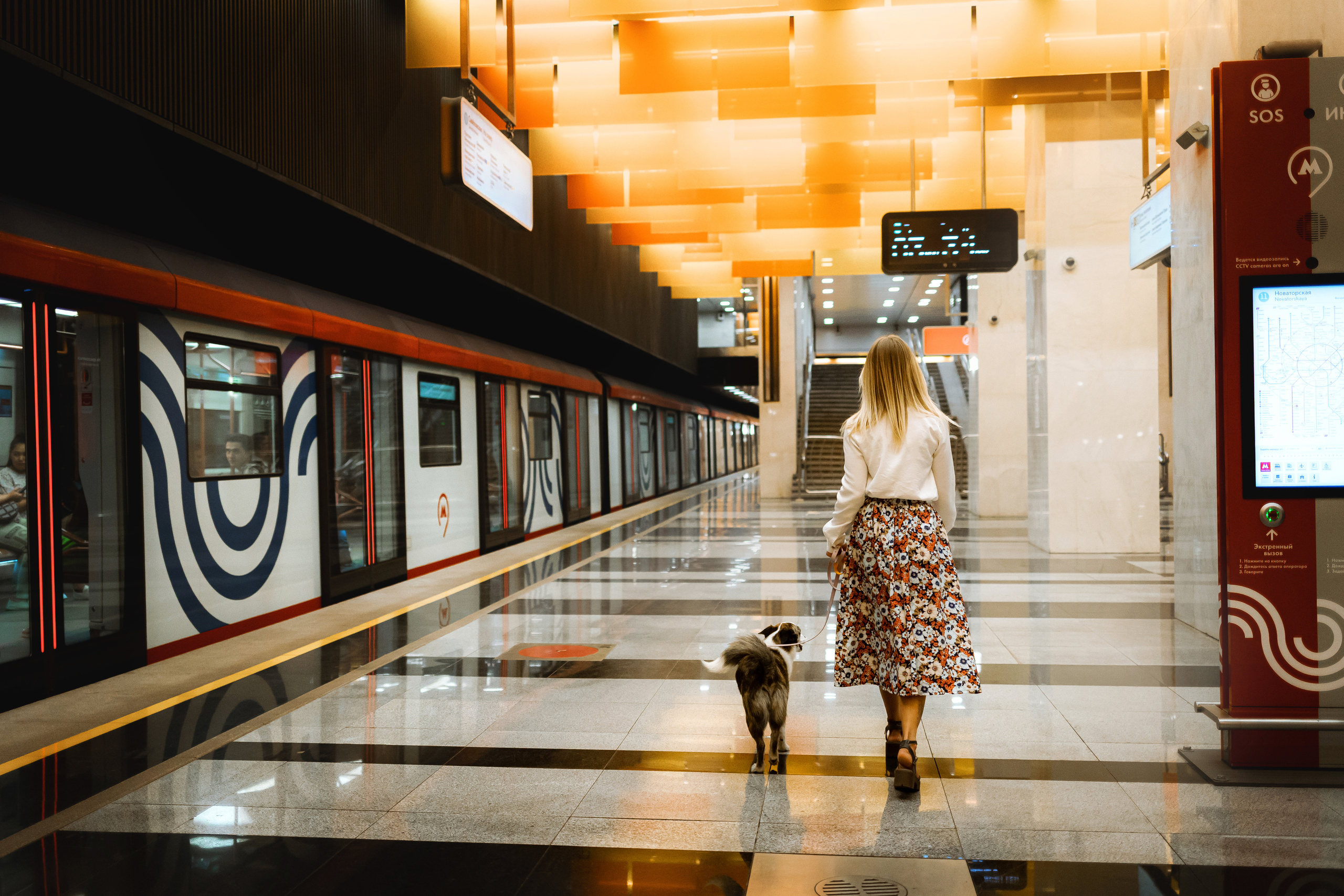 Фотосессия с Дашей и Тори в московском метро