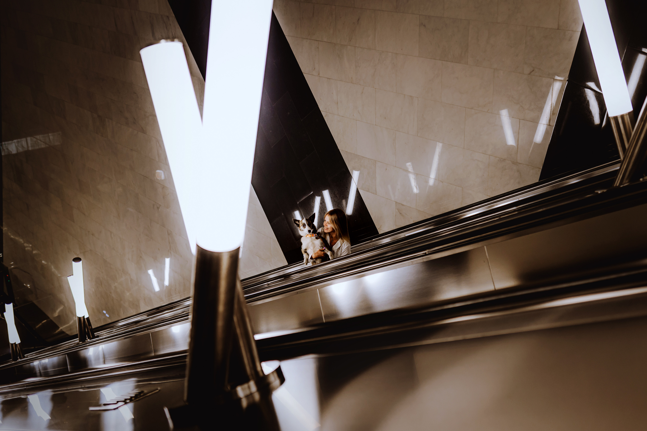 Фотосессия с Дашей и Тори в московском метро