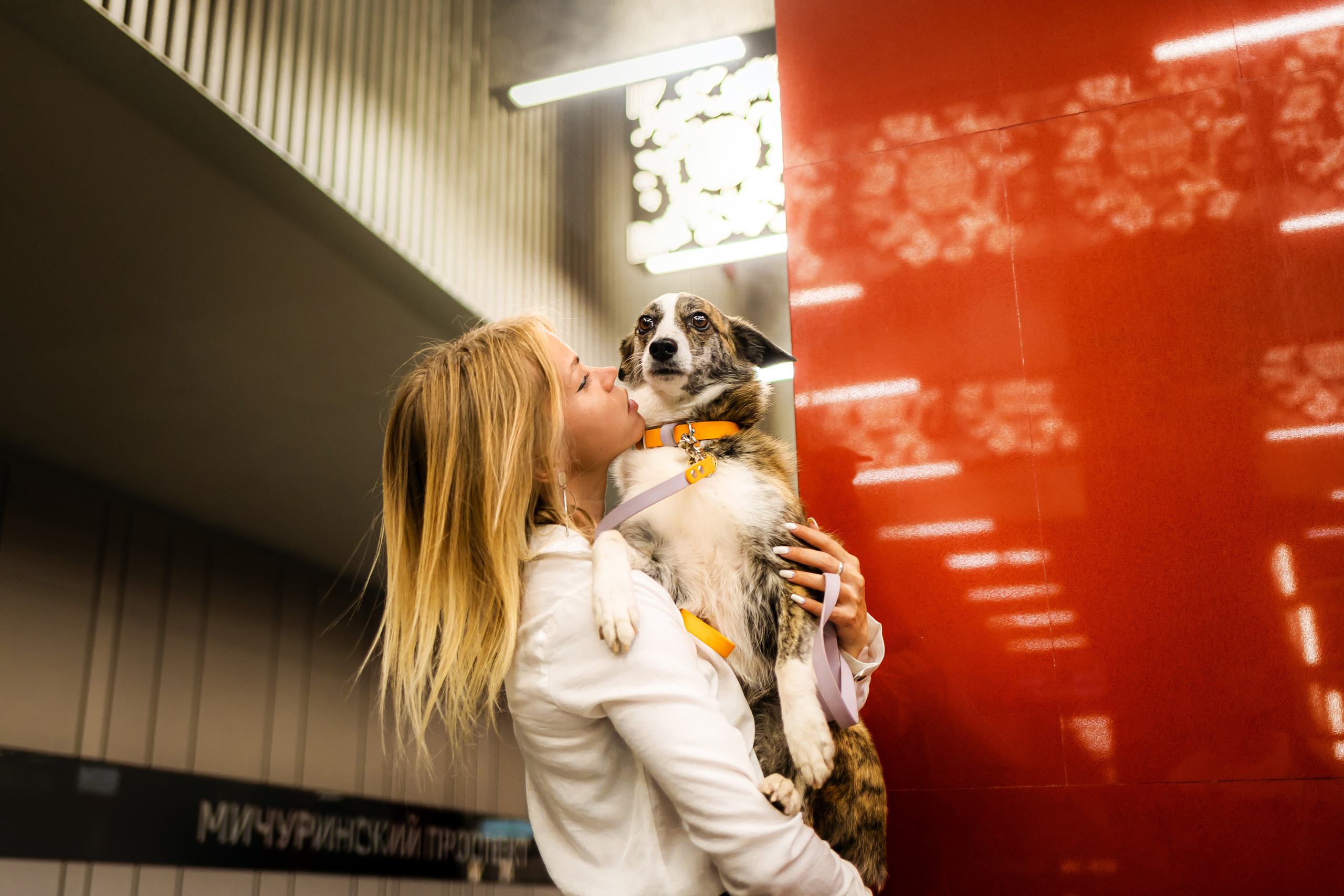 Фотосессия с Дашей и Тори в московском метро