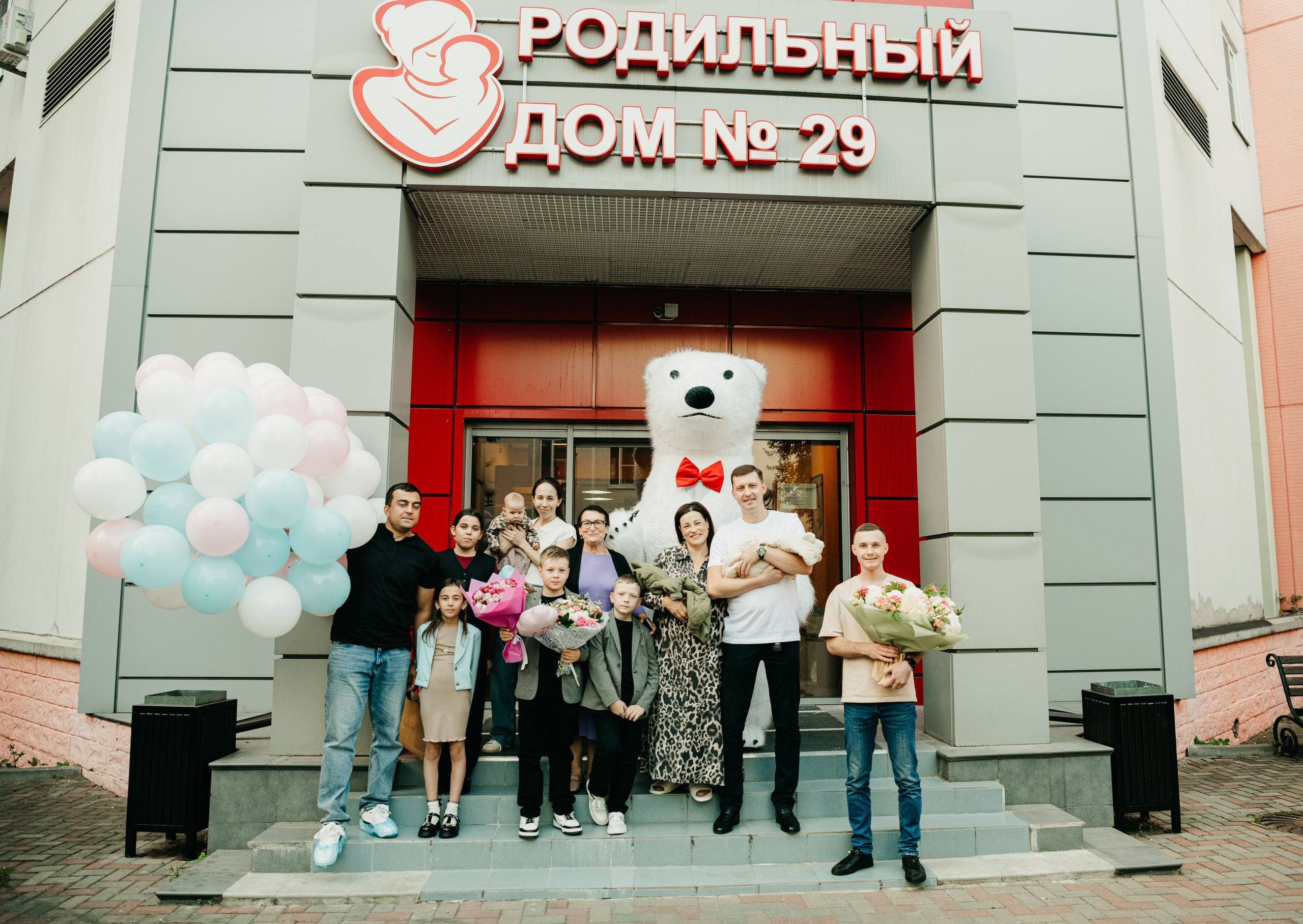 Выписка малыша и малышки ГКБ 29. Фотограф на выписку из роддома в Москве и МО