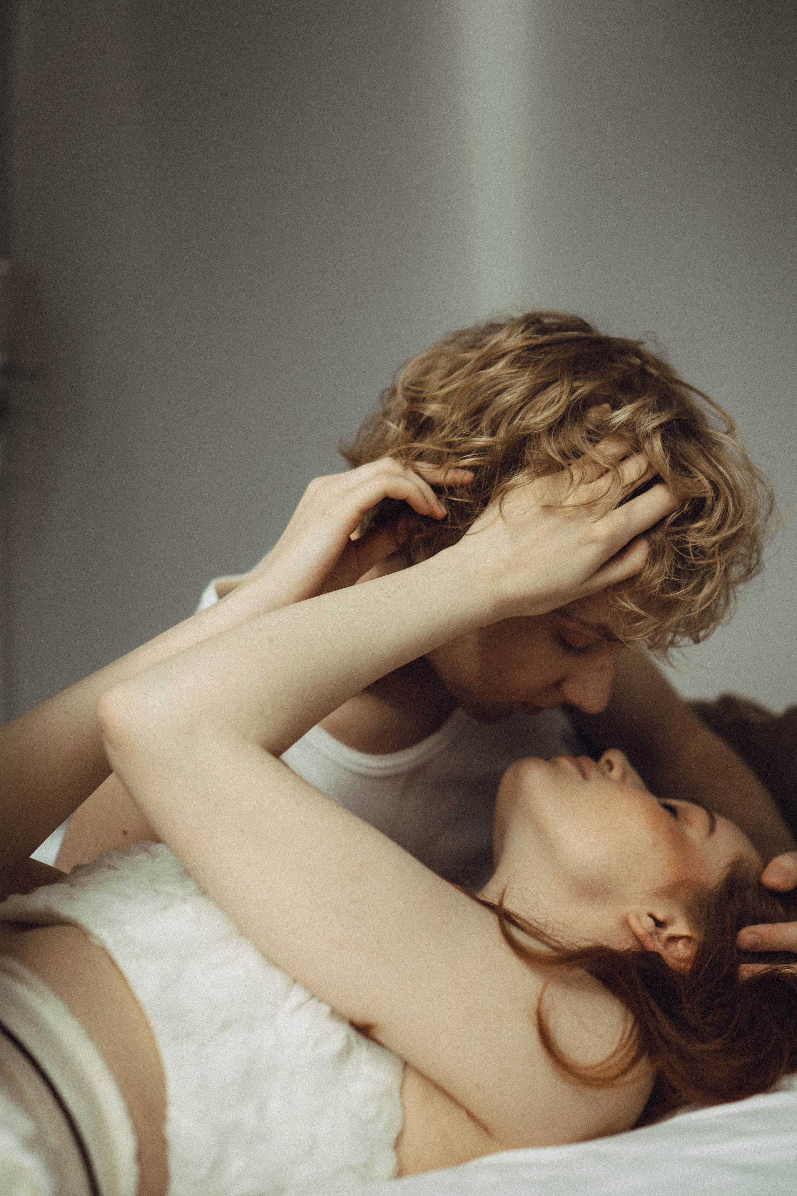 СВАДЕБНАЯ СЬЕМКА В ОТЕЛЕ. СБОРЫ ЖЕНИХА И НЕВЕСТЫ И ТАКЖЕ ТОР И ПОДГОТОВКА К ПРОГУЛКЕ. Профессиональный фотограф, Санкт-Петербург — Виктория Богомолова