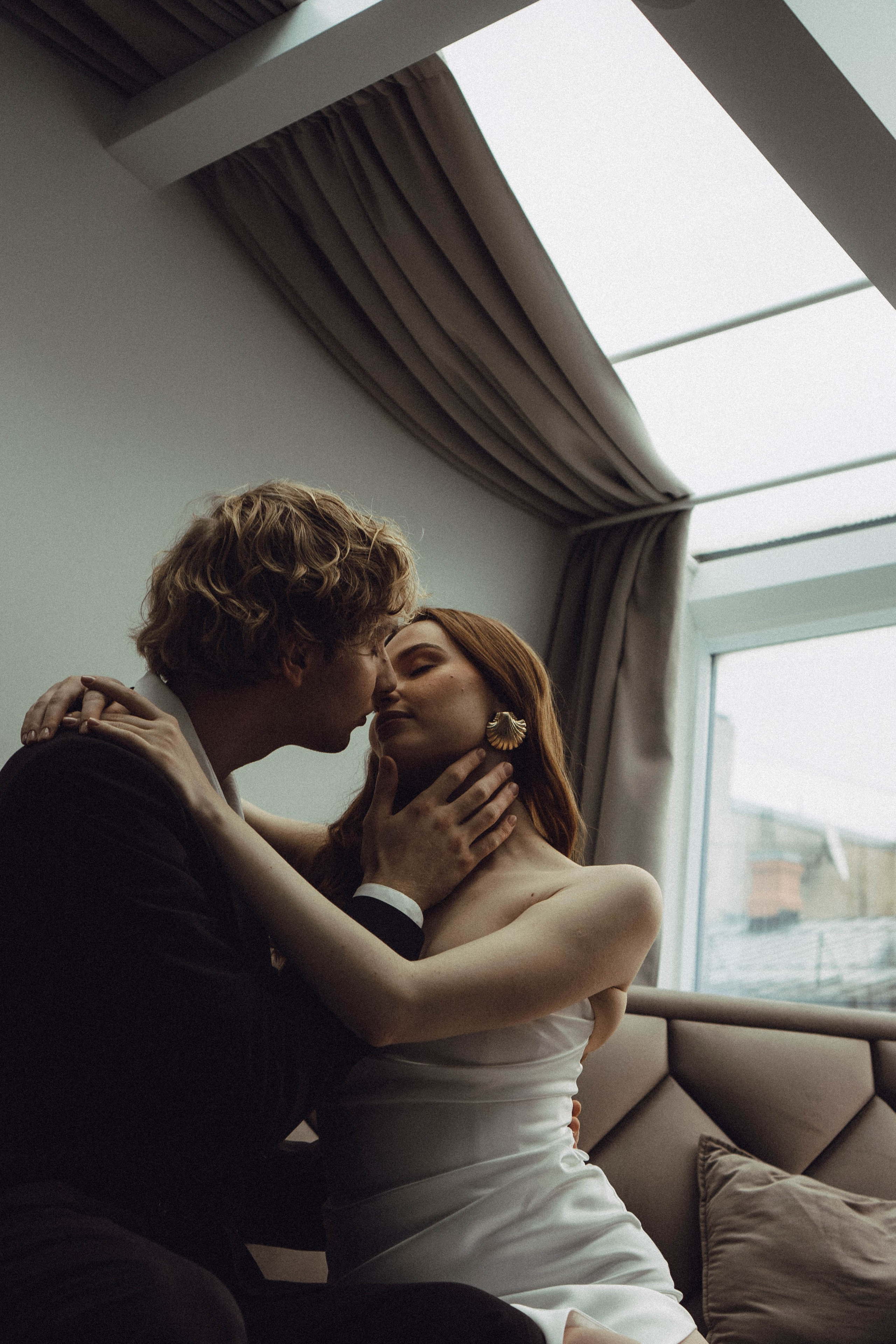 СВАДЕБНАЯ СЬЕМКА В ОТЕЛЕ. СБОРЫ ЖЕНИХА И НЕВЕСТЫ И ТАКЖЕ ТОР И ПОДГОТОВКА К ПРОГУЛКЕ. Профессиональный фотограф, Санкт-Петербург — Виктория Богомолова