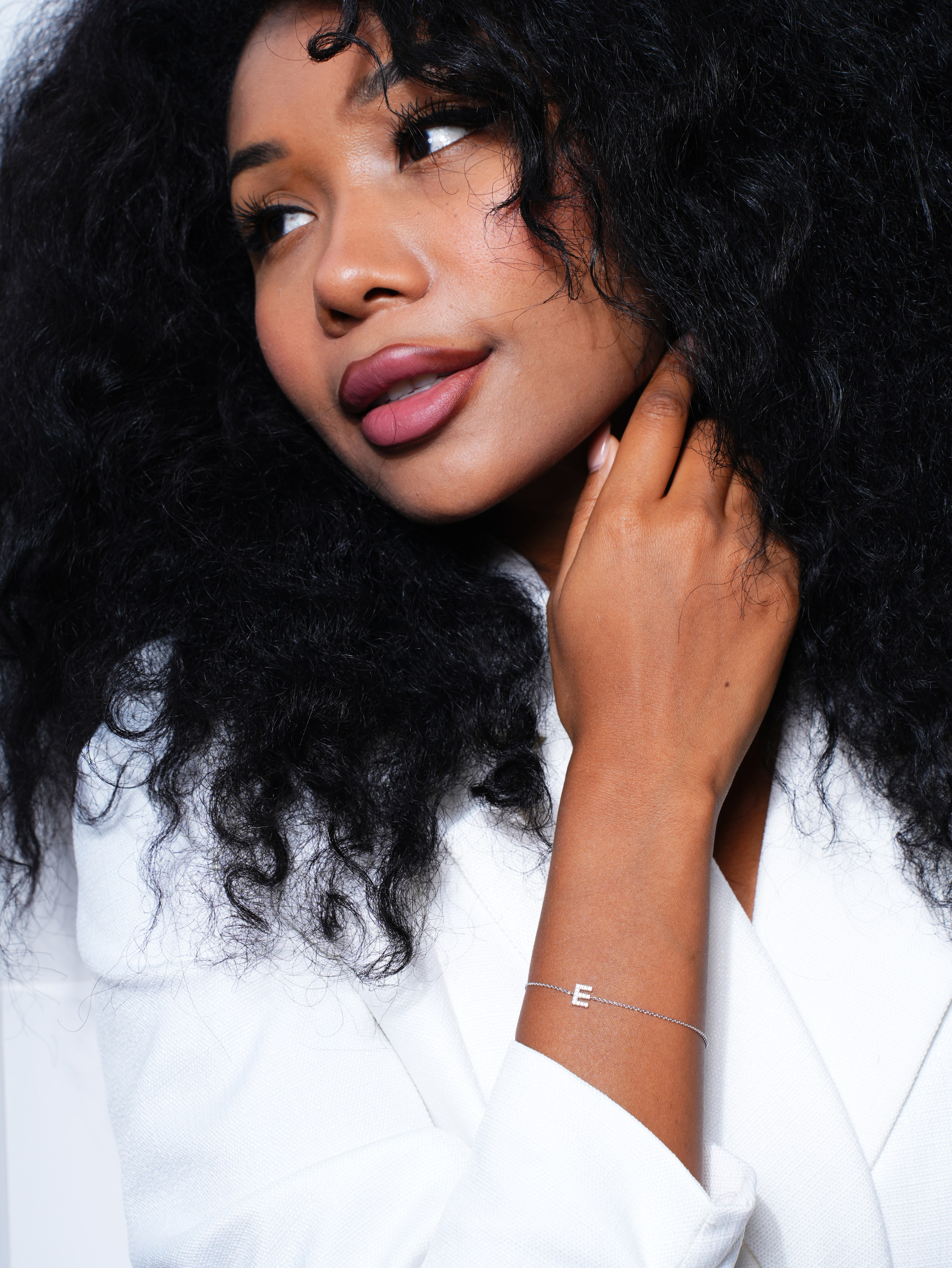 Ювелирная съемка для маркетплейсов. ТМ Продакшн — Съемка для маркетплейсов в Москве