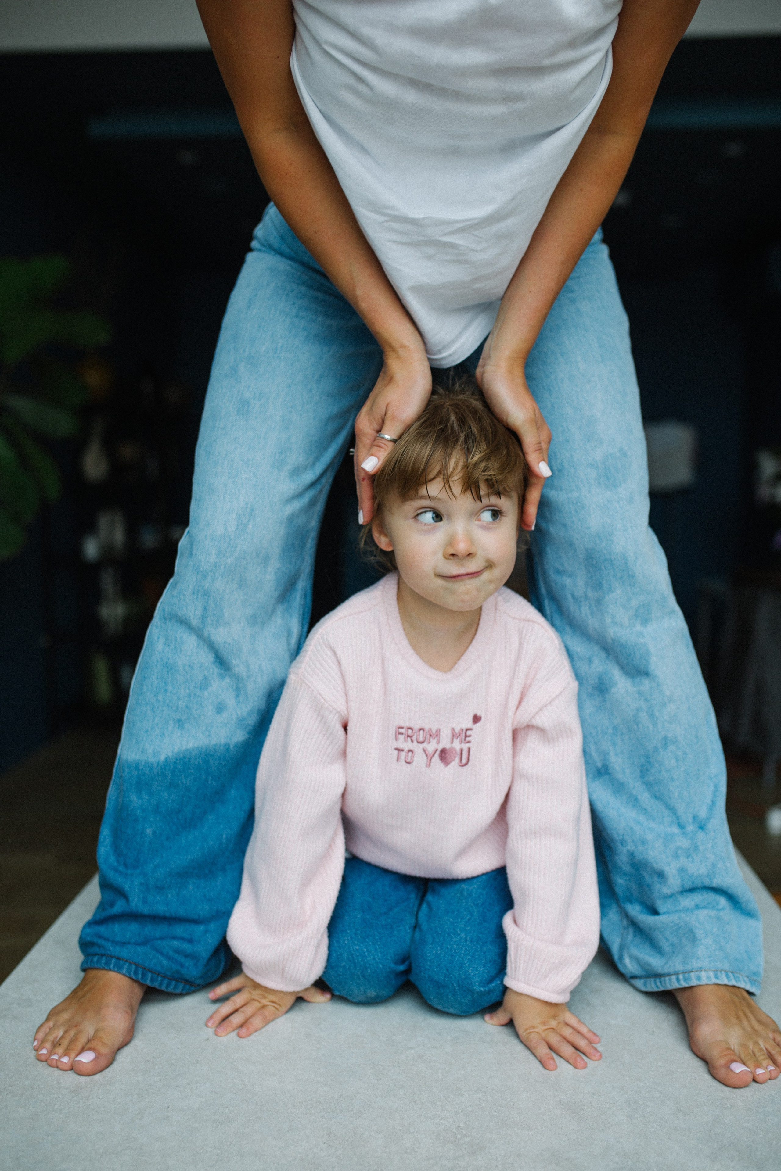 Купание с танцами на столе. Фотограф Оля Батист