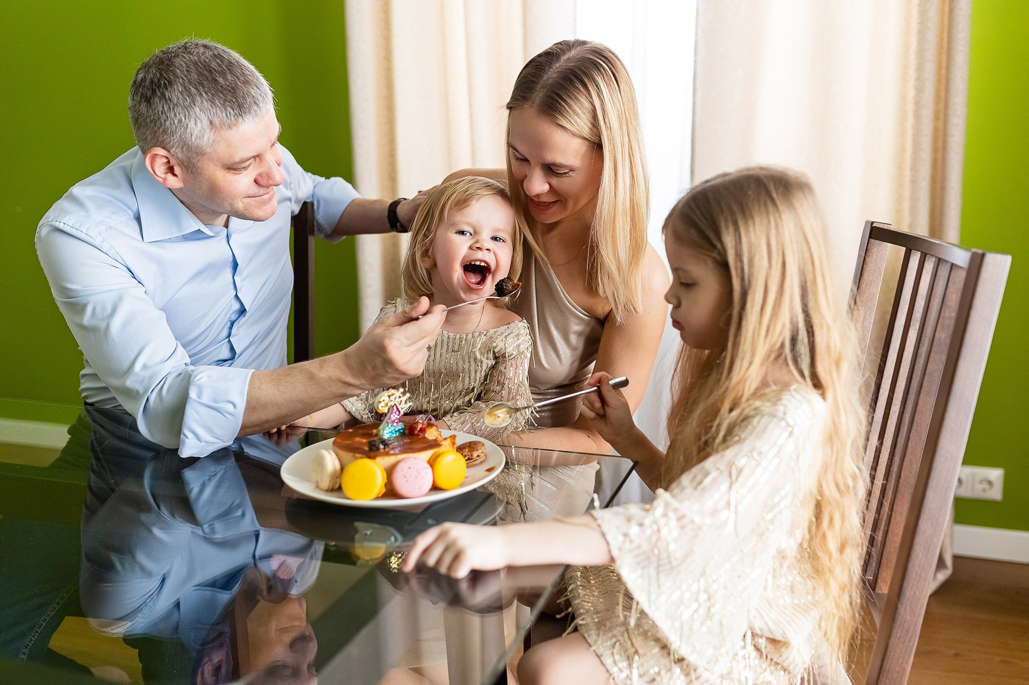 Семейная домашняя фотосессия. Детский и семейный фотограф новорожденных в Москве Михайлина Татьяна