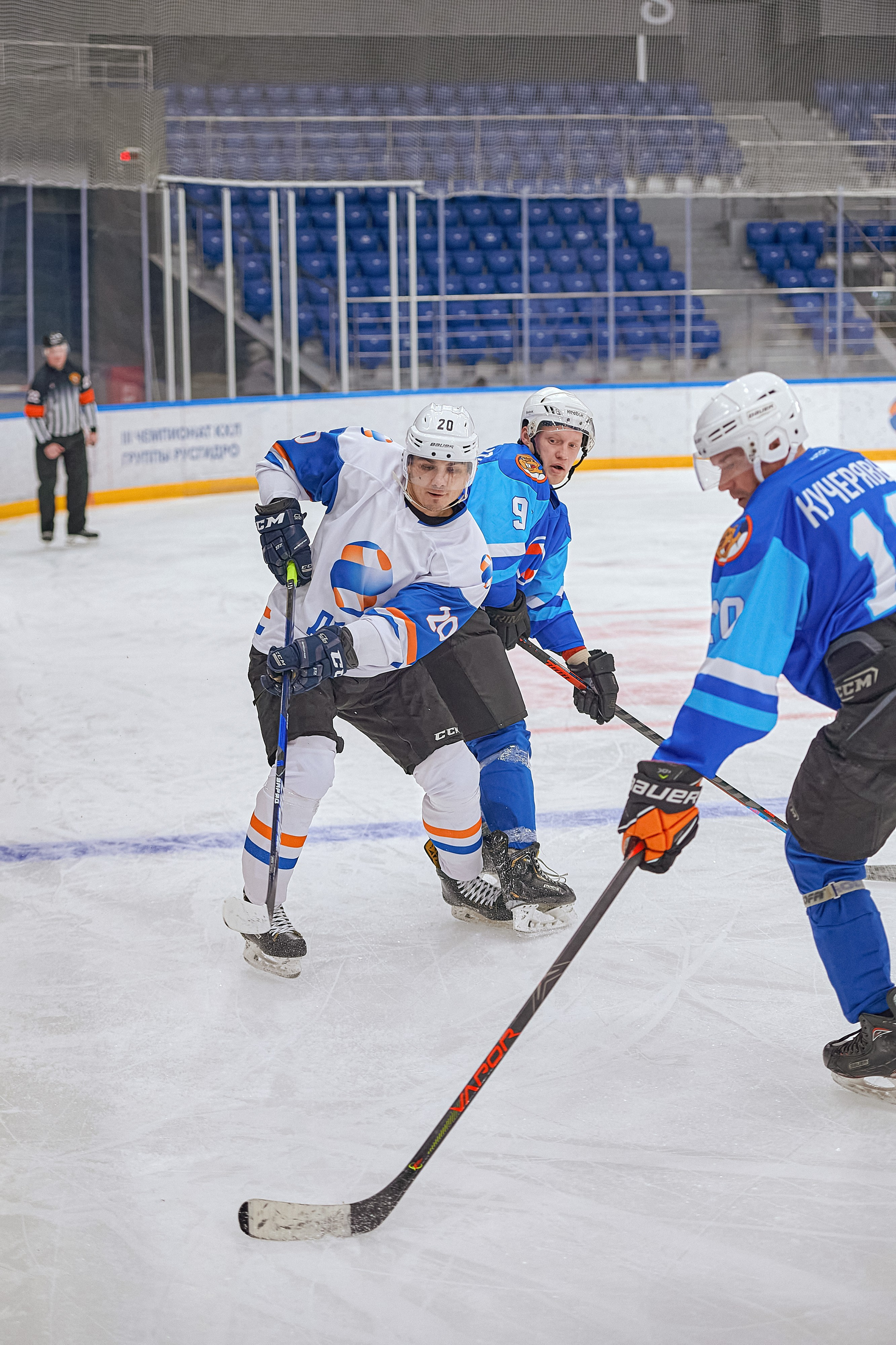 Портфолио репортажной фотосъёмки: Кристалл арена — Хоккей — РусГидро. Фотограф Яковлев Роман — Красноярск