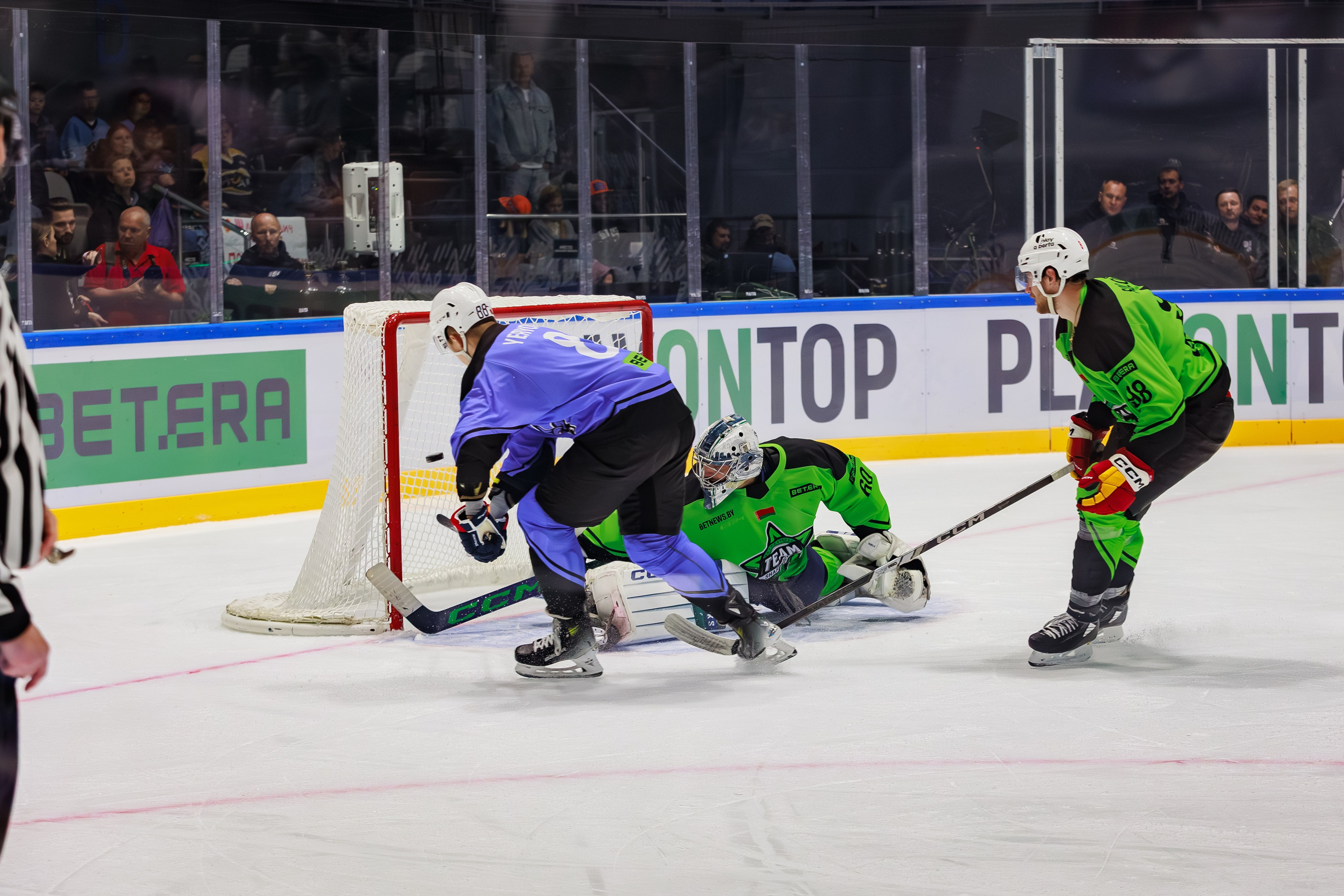 Благотворительный хоккейный матч BETERA. Репортажный фотограф Минск ❘ Костецкий Илья ❘ Беларусь