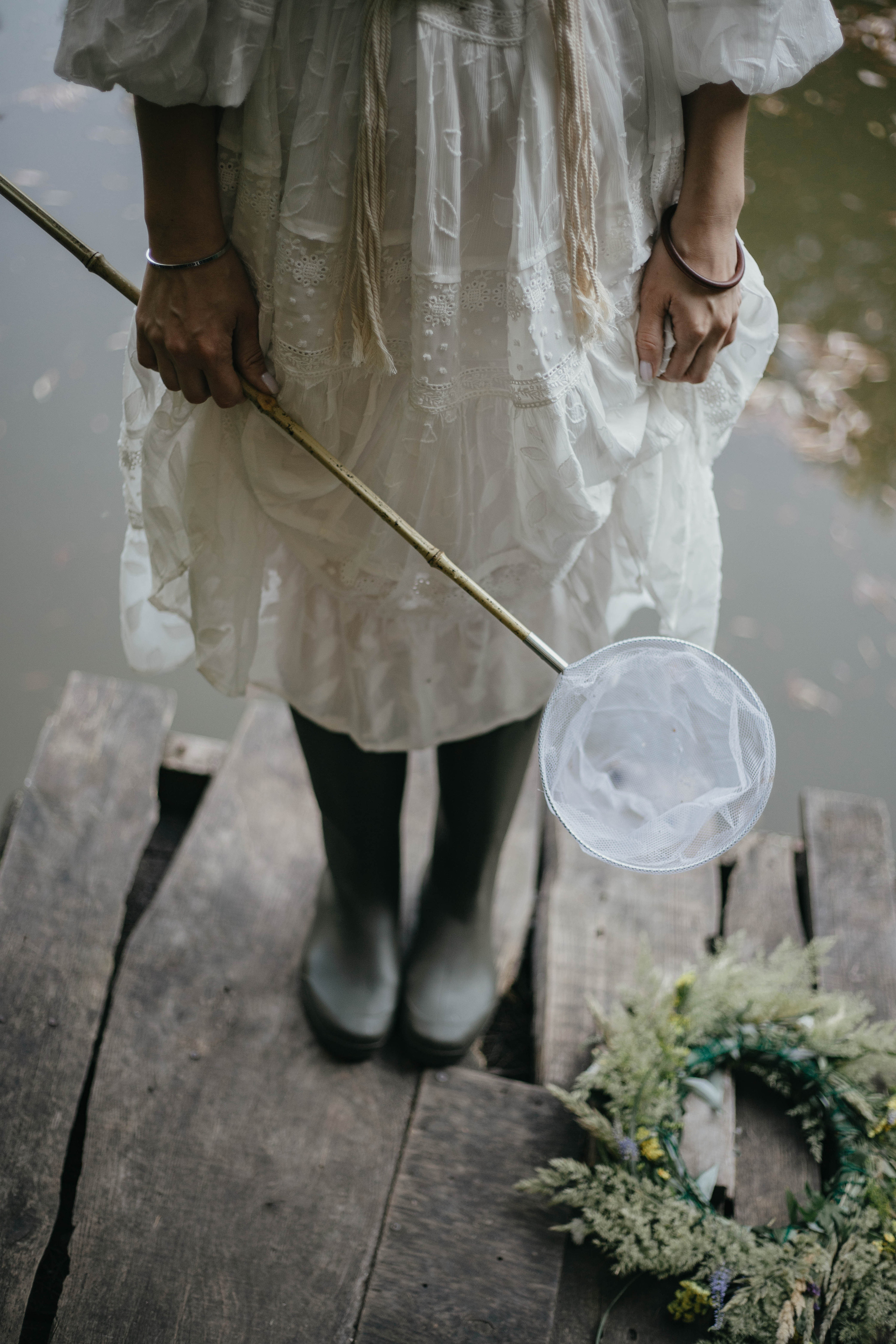 Аня и озеро на рассвете. Фотограф Каролина
