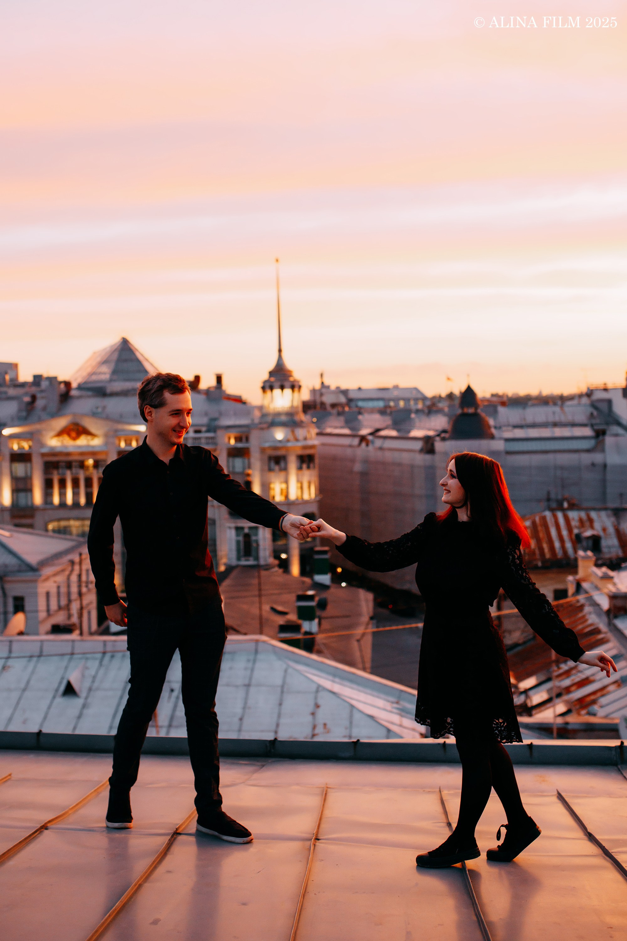 Лавстори на крыше у Казанского и Исаакия. Фотограф в Санкт-Петербурге Alina Film