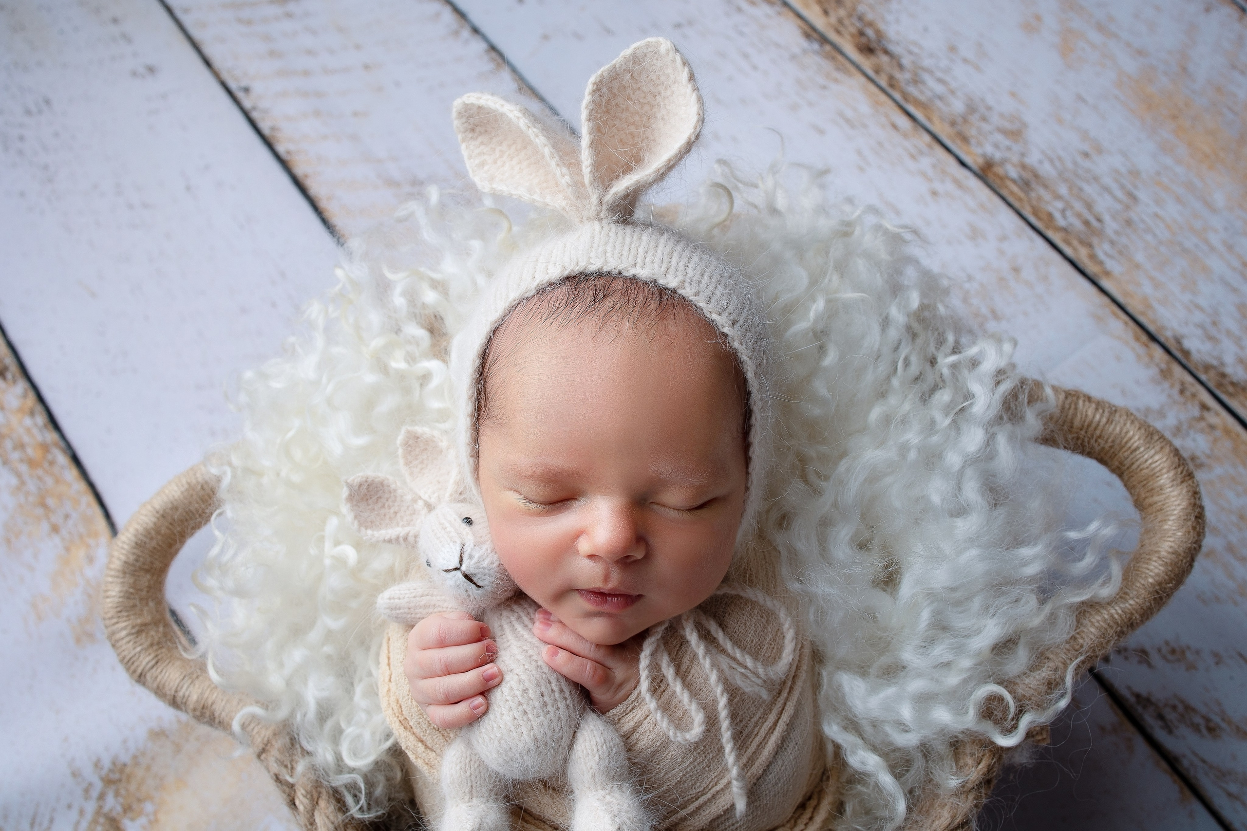 Нежная и милая фотосессия первых дней жизни Вашего ребенка в Минске. Фотограф новорождённых Минск — стоимость newborn фотосессии в Минске