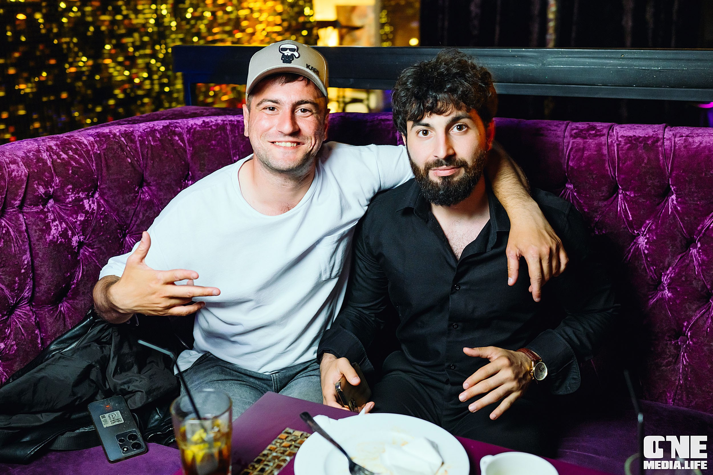 Фоторепортаж из караоке-клуба Эйфория. One Media Life: фоторепортажи, фотоотчеты с мероприятий и заведений